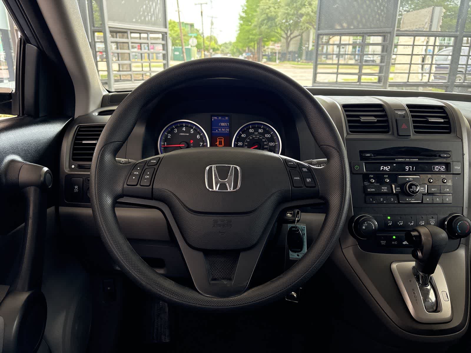 2011 Honda CR-V SE 22