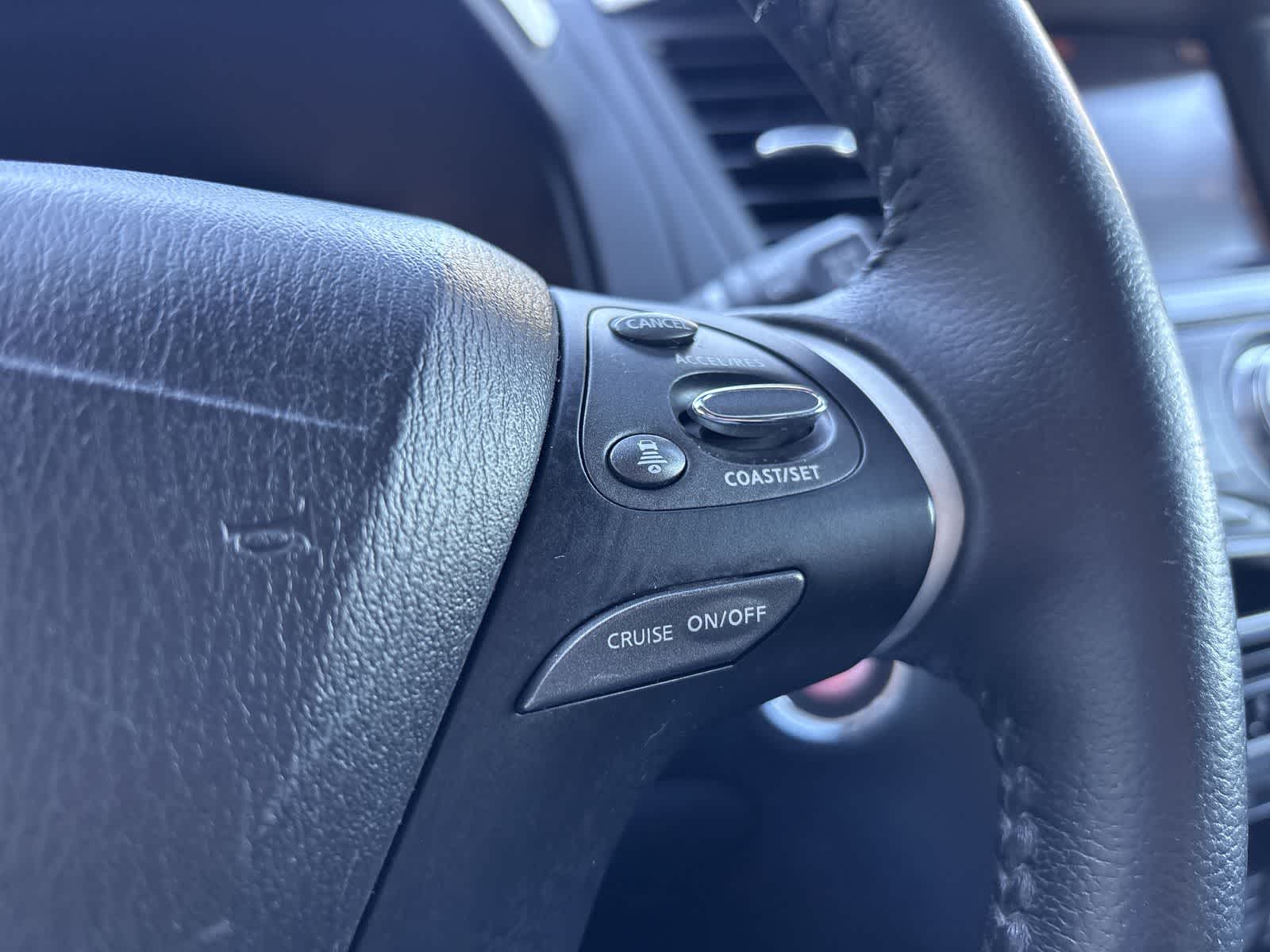 Thumbnail: 2020 Nissan Pathfinder - 31