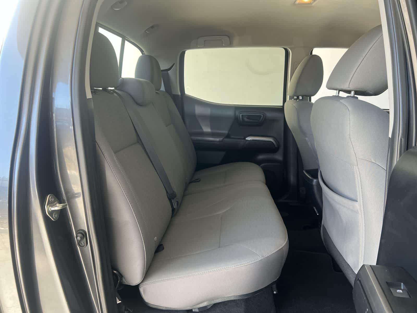 Thumbnail: 2018 Toyota Tacoma - 10