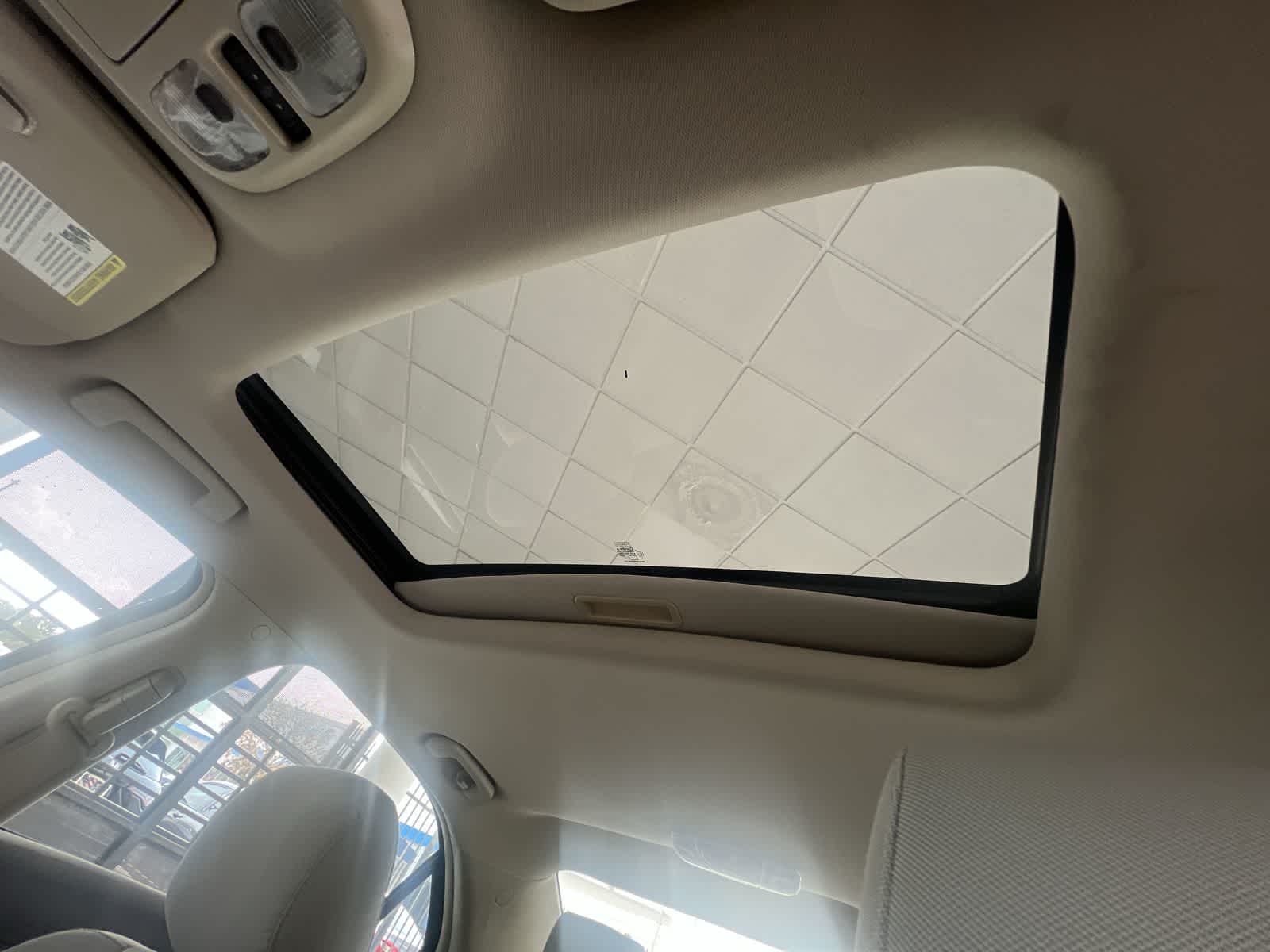 Thumbnail: 2012 Ford Fusion - 29