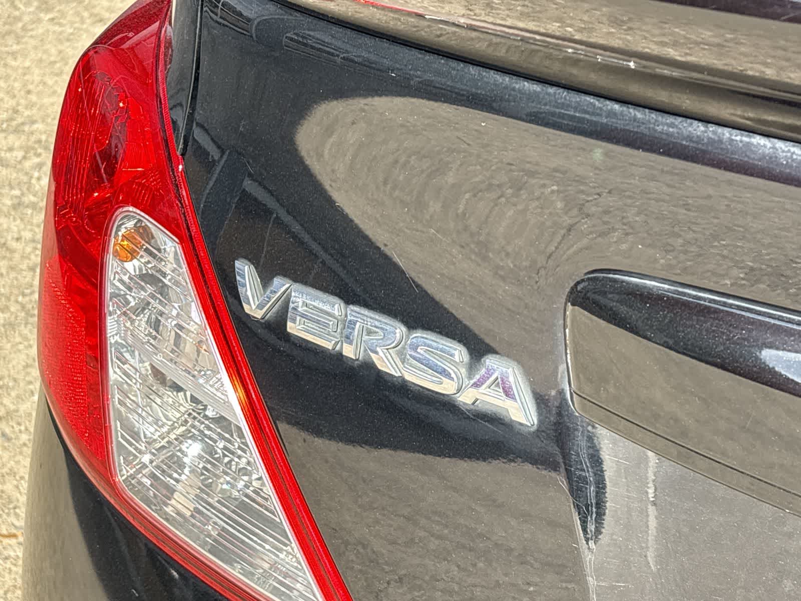 Thumbnail: 2013 Nissan Versa - 18