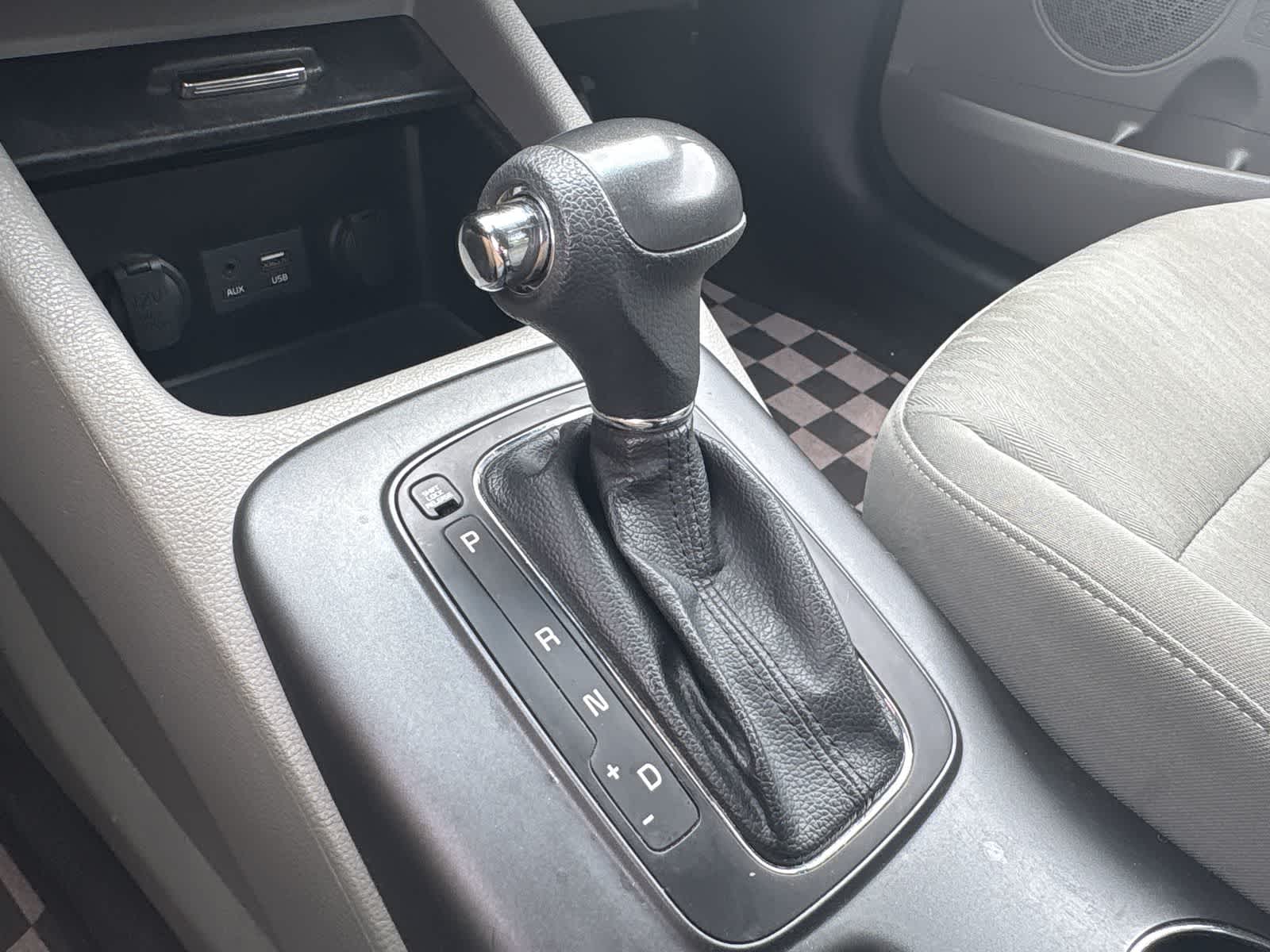 Thumbnail: 2016 Kia Forte - 14