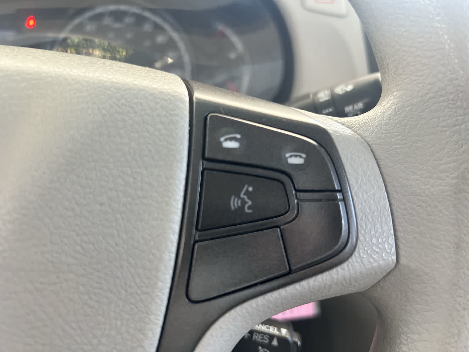 Thumbnail: 2011 Toyota Sienna - 22