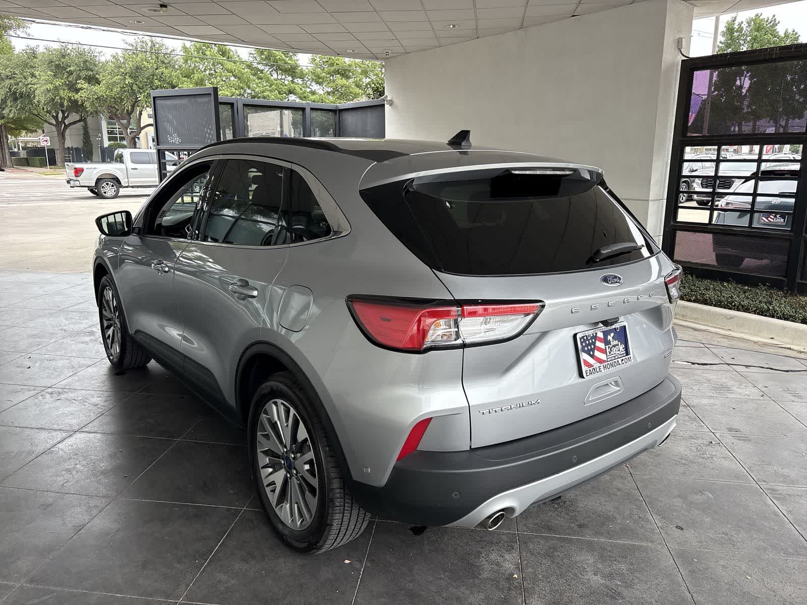 Thumbnail: 2021 Ford Escape - 4