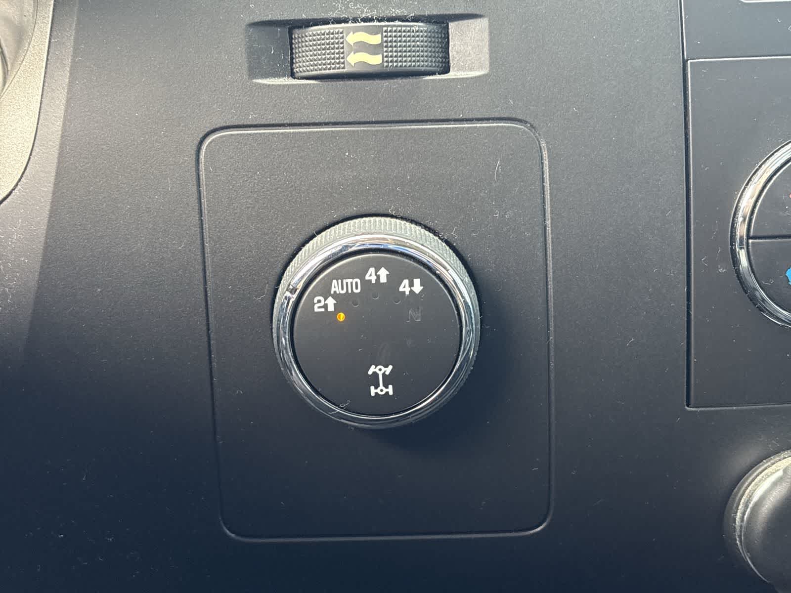 Thumbnail: 2012 Chevrolet Silverado 1500 - 23