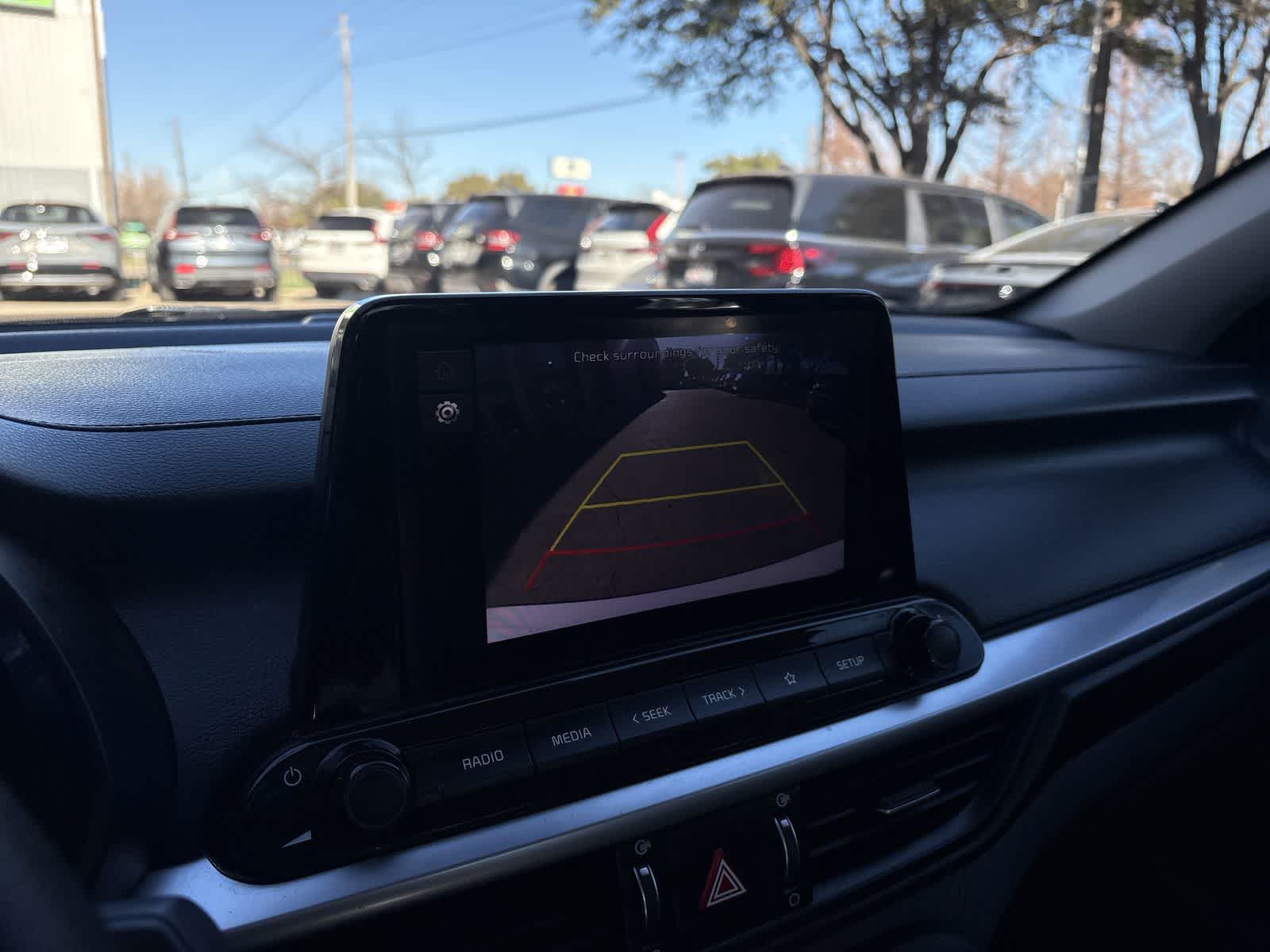 Thumbnail: 2023 Kia Forte - 32