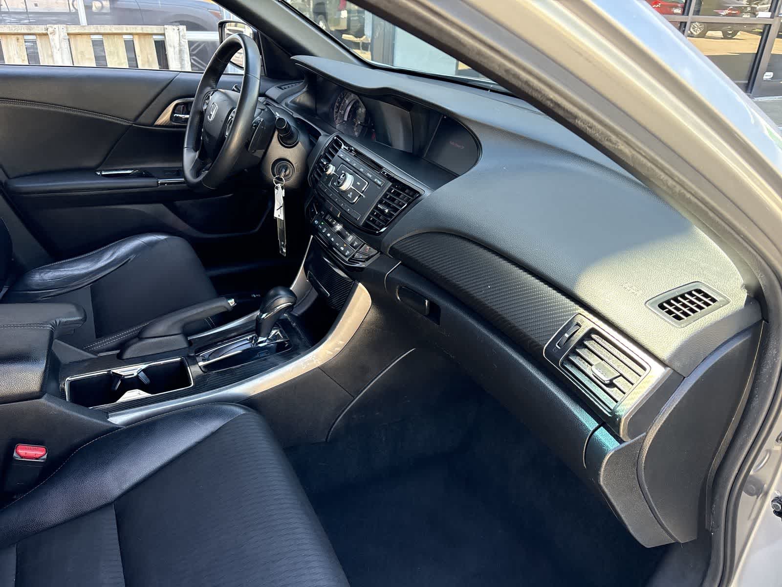 Thumbnail: 2016 Honda Accord - 26