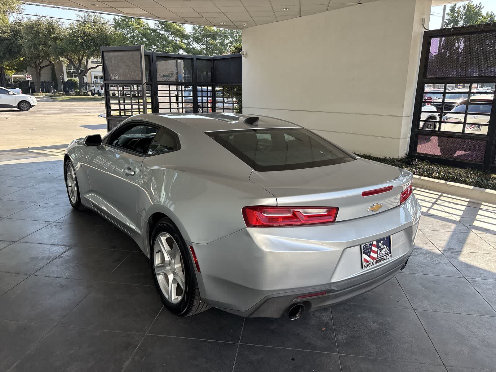 2016 Chevrolet Camaro 1LT photo 4