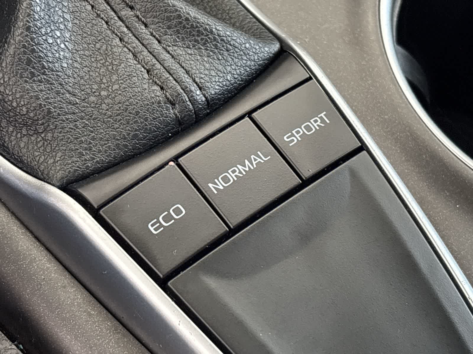 Thumbnail: 2022 Toyota Camry - 26