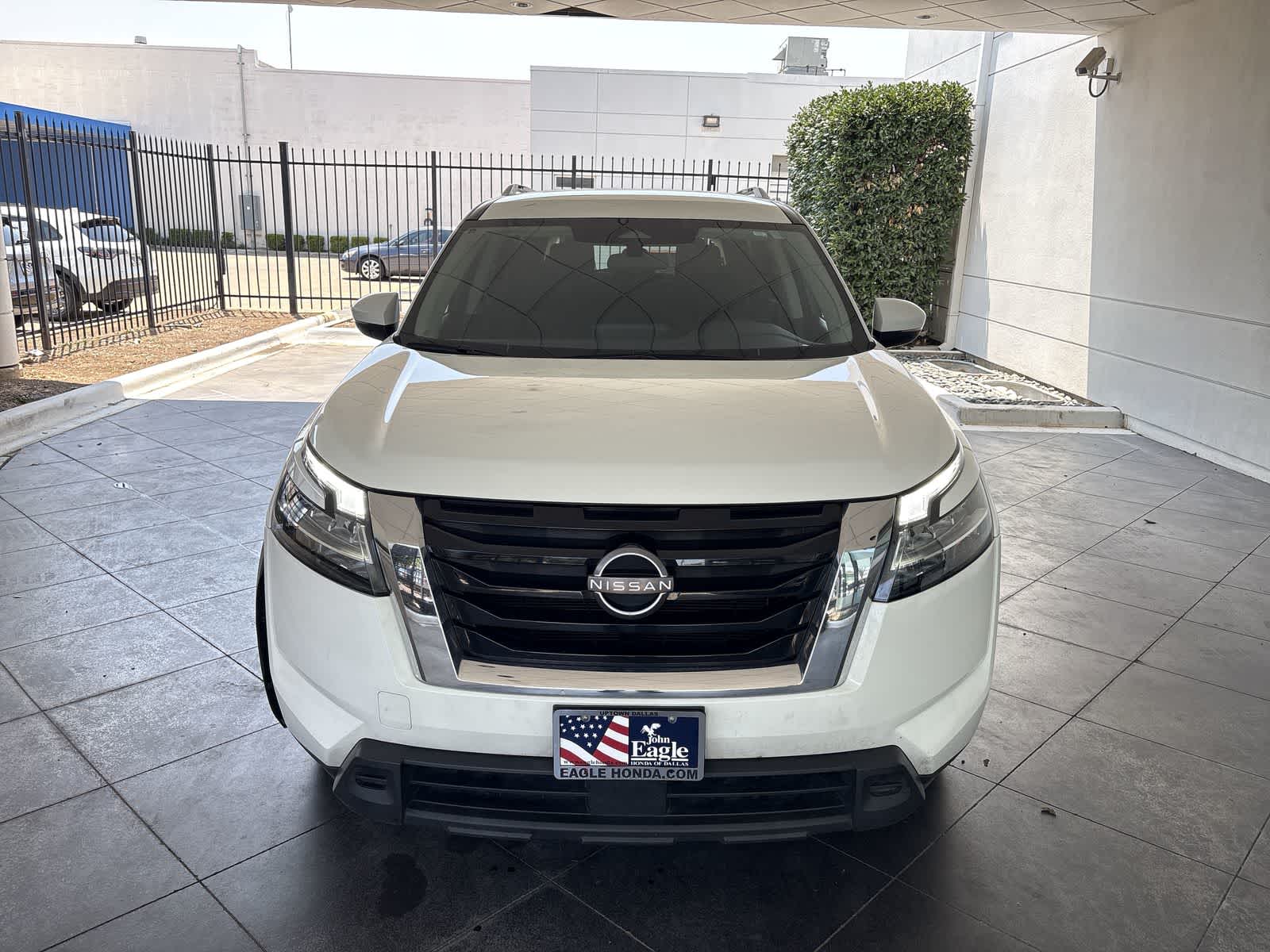 Thumbnail: 2022 Nissan Pathfinder - 6
