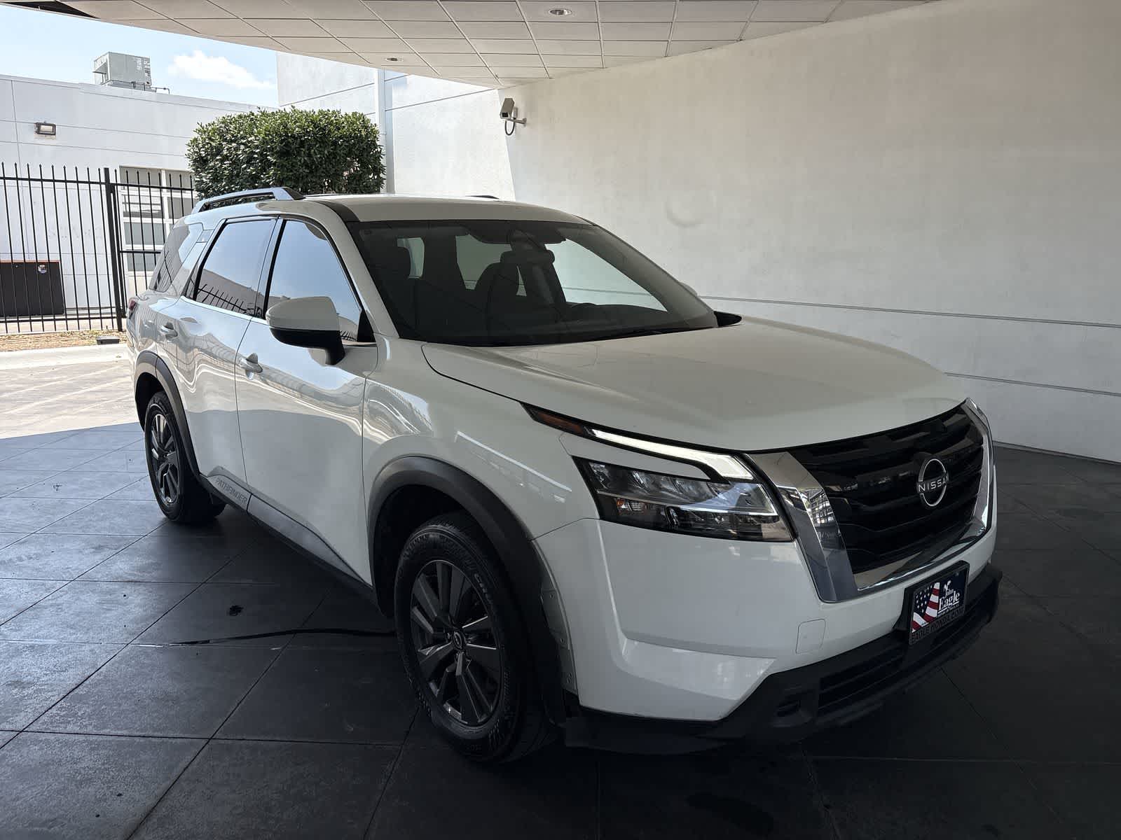 Thumbnail: 2022 Nissan Pathfinder - 24