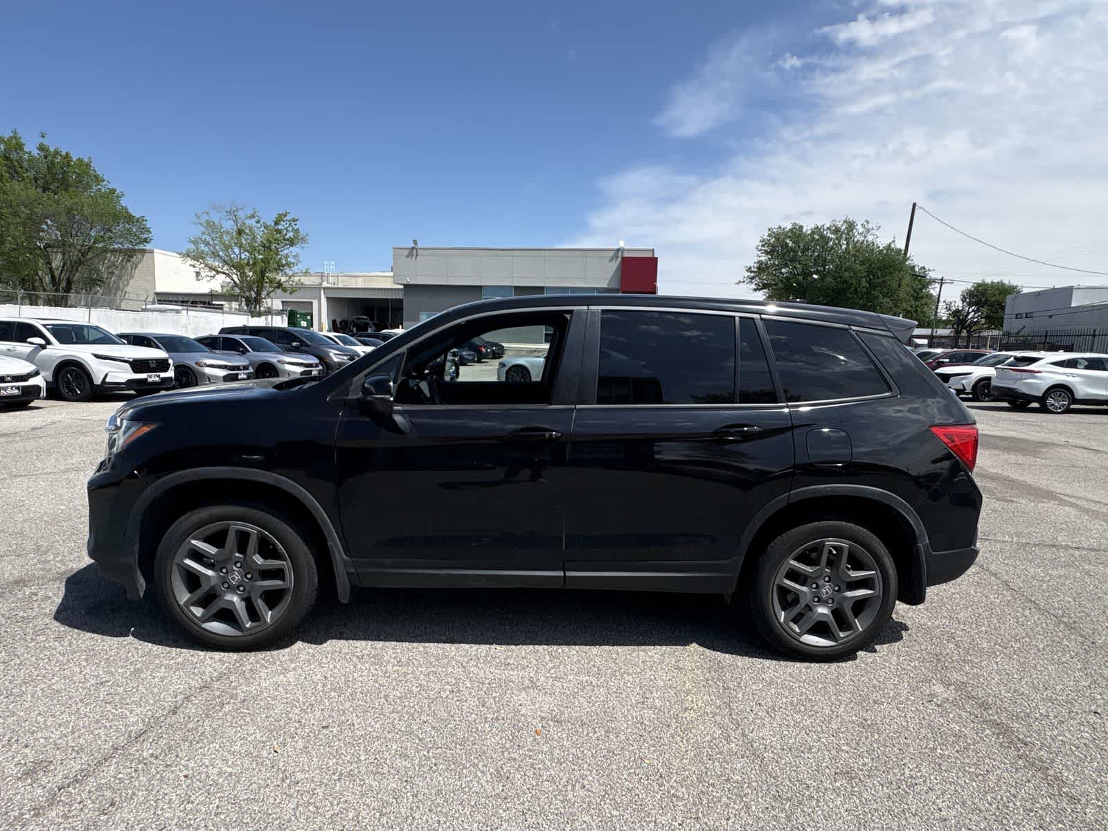 Thumbnail: 2023 Honda Passport - 3