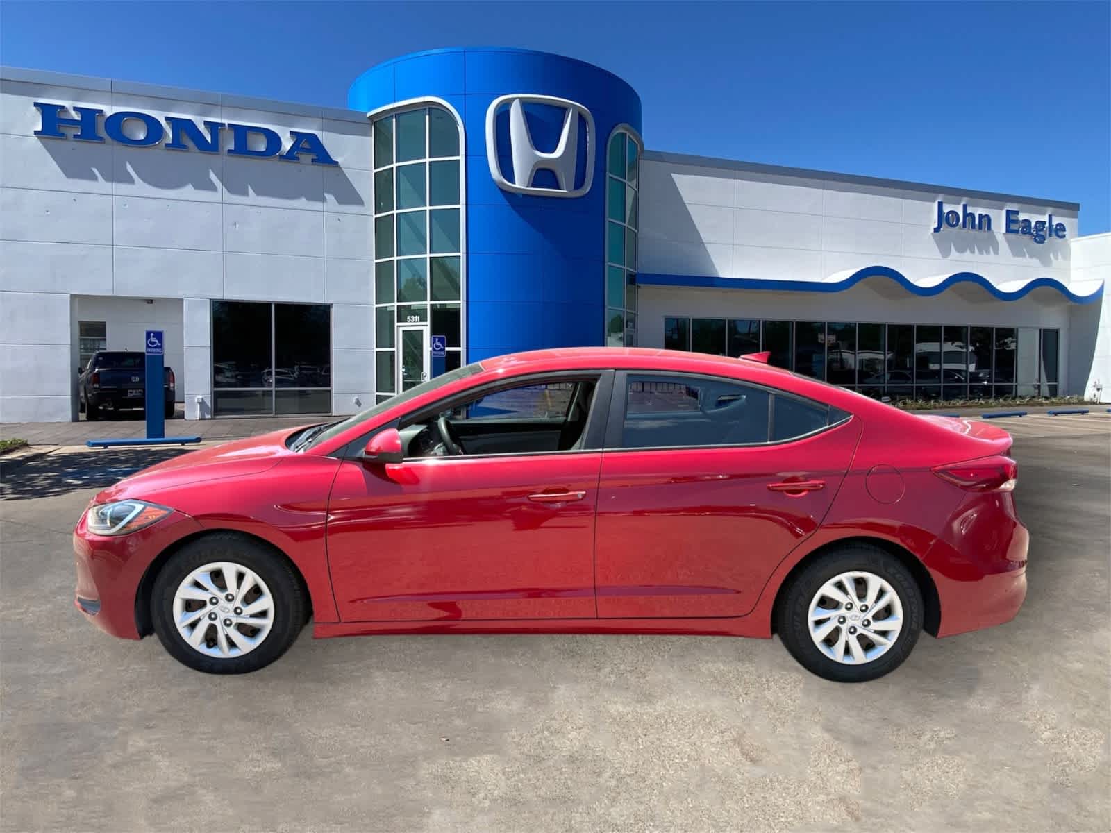 Thumbnail: 2017 Hyundai Elantra - 3