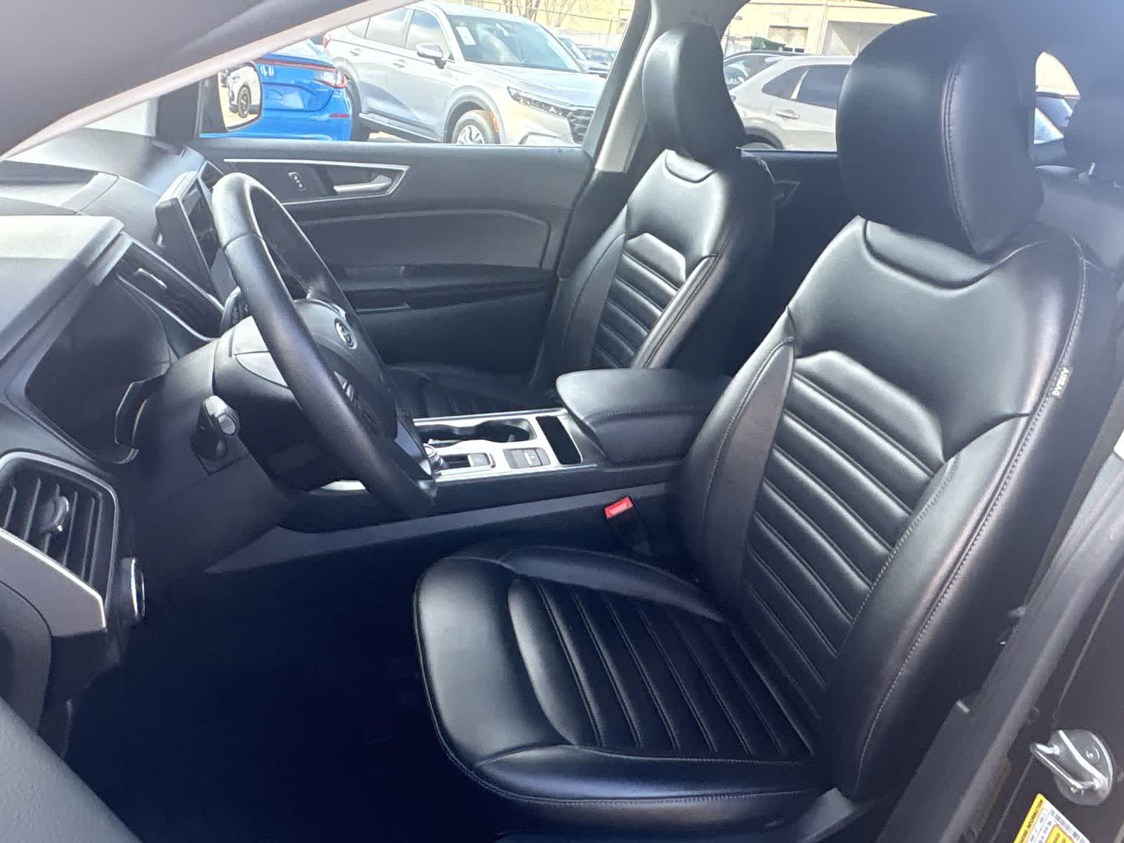 Thumbnail: 2022 Ford Edge - 10