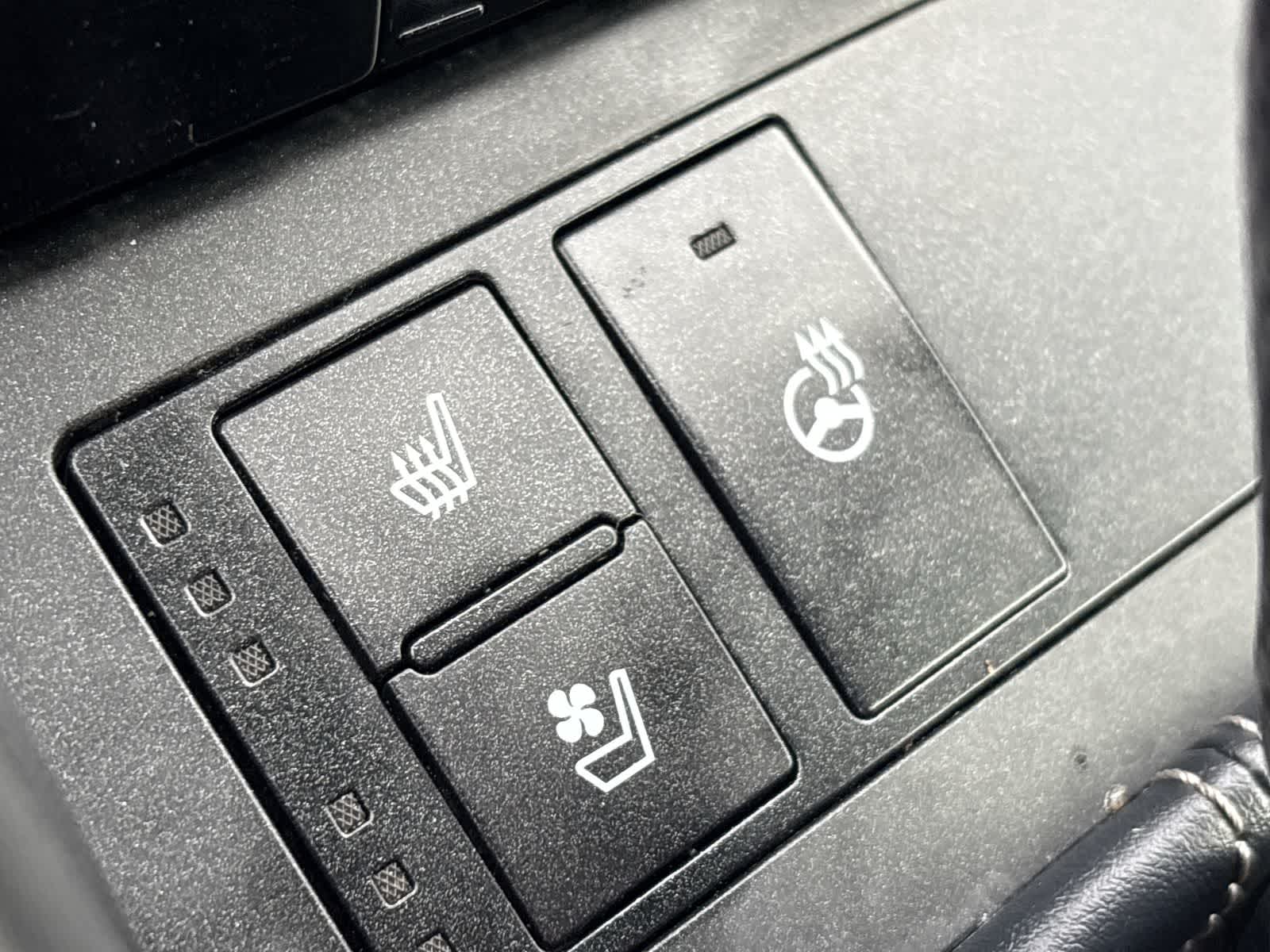 Thumbnail: 2019 Lexus RC - 27