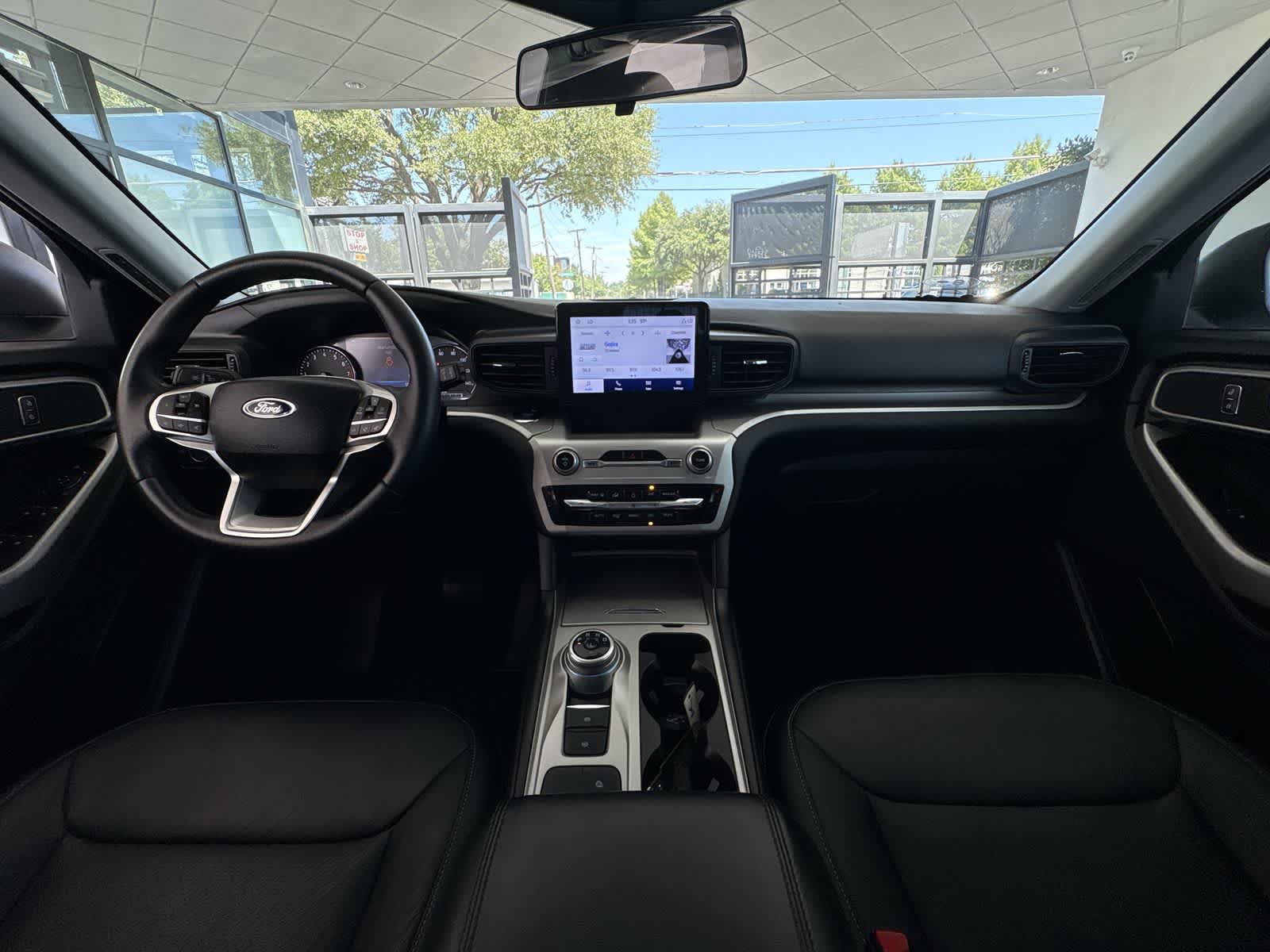 Thumbnail: 2022 Ford Explorer - 9