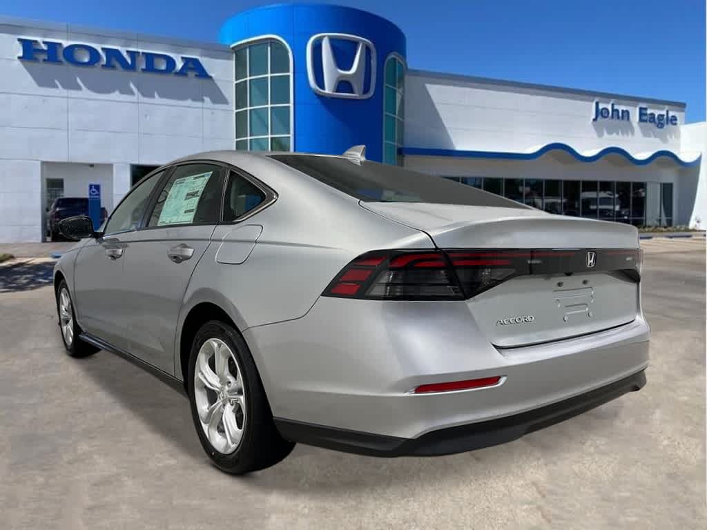 2025 Honda Accord LX photo 3