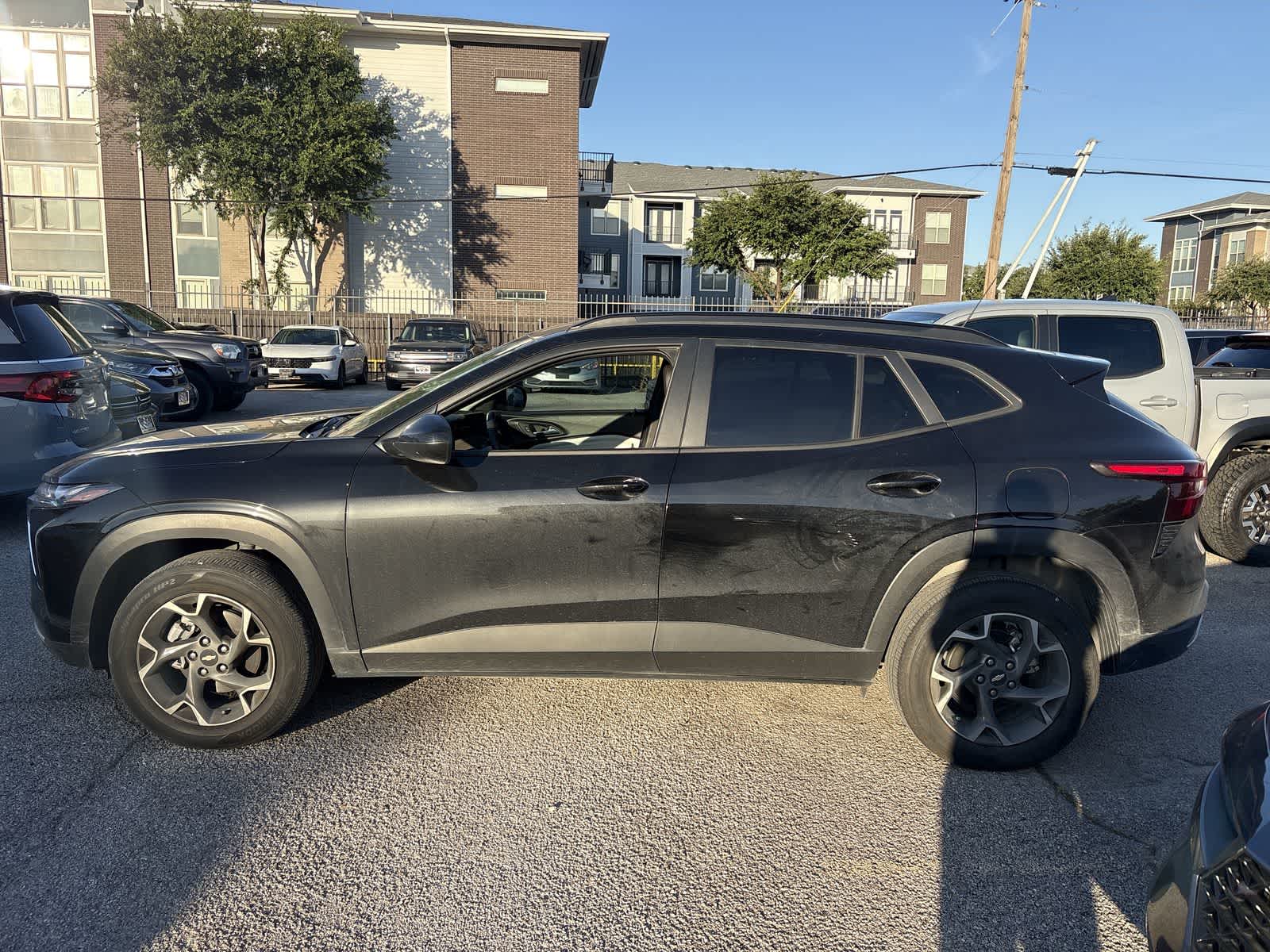 Thumbnail: 2025 Chevrolet Trax - 2