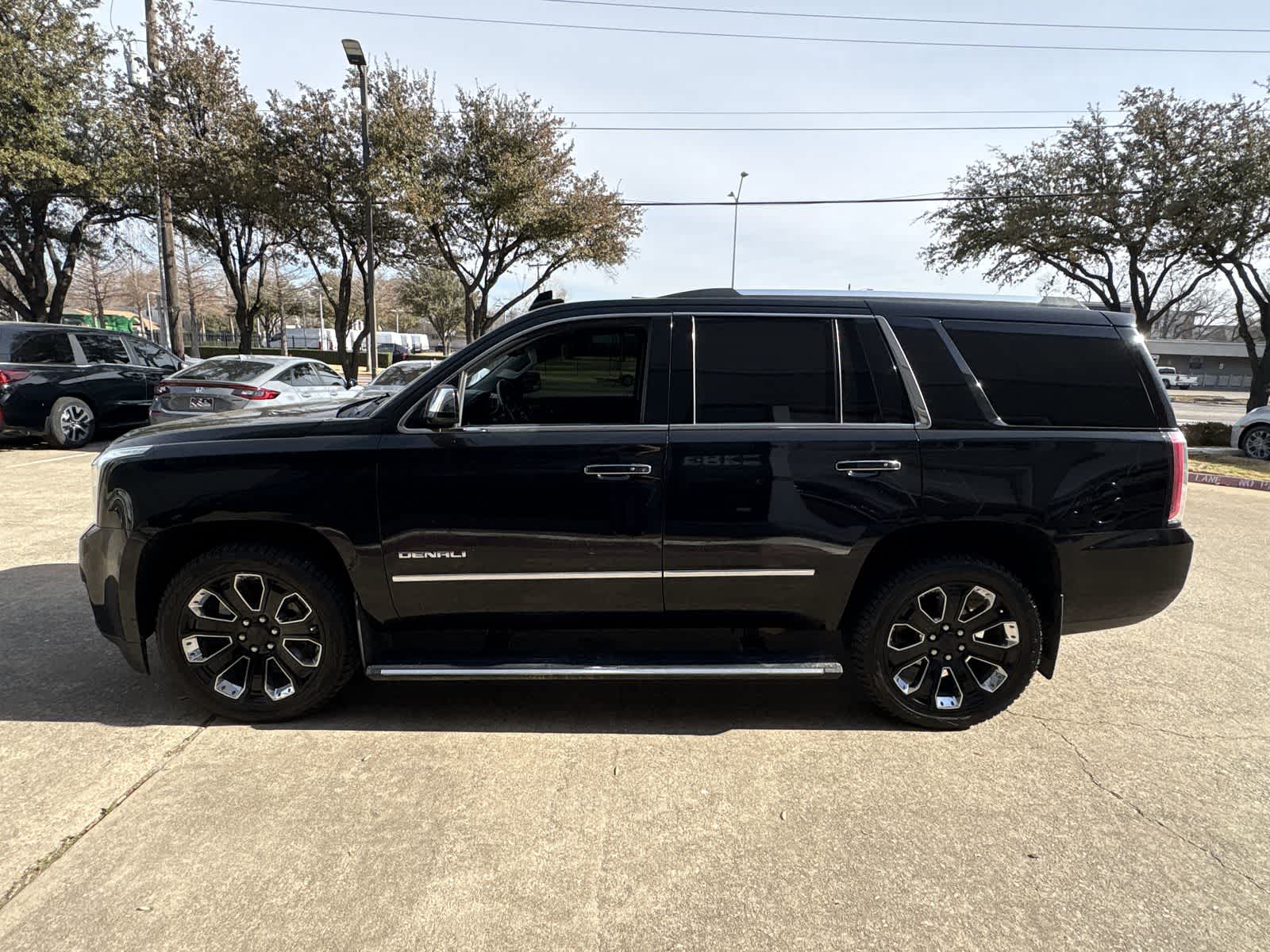 Thumbnail: 2019 GMC Yukon - 11