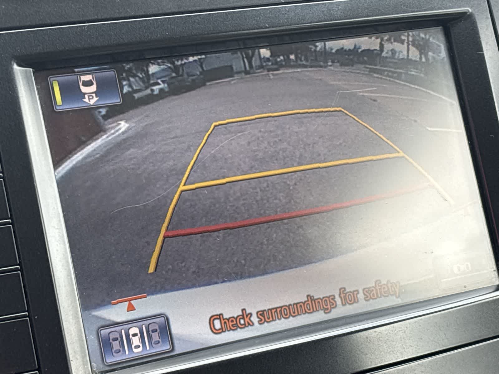 Thumbnail: 2012 Toyota Prius v - 36