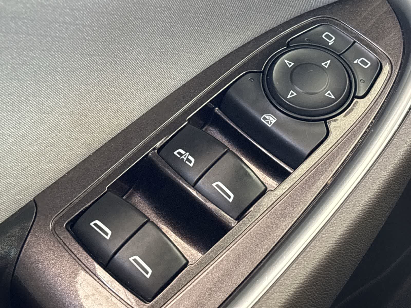 Thumbnail: 2016 Chevrolet Malibu - 30