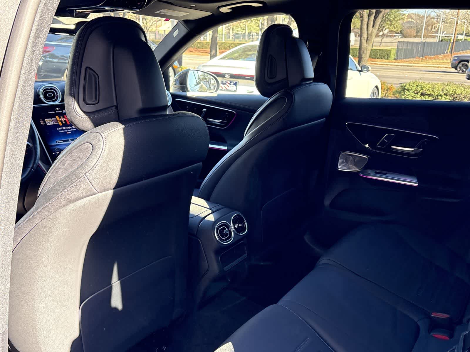 Thumbnail: 2025 Mercedes-Benz GLC - 11