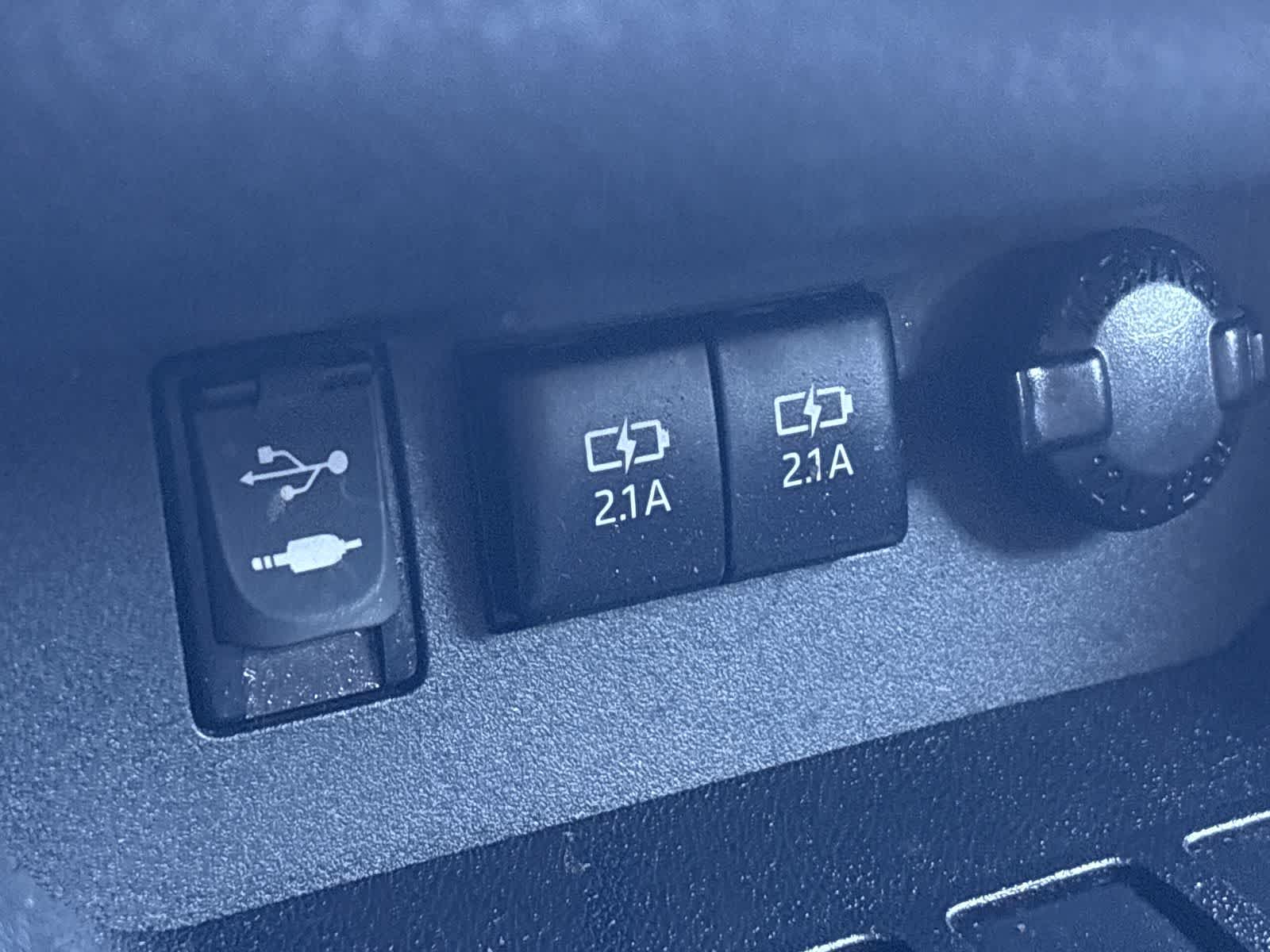 Thumbnail: 2017 Toyota Highlander - 35