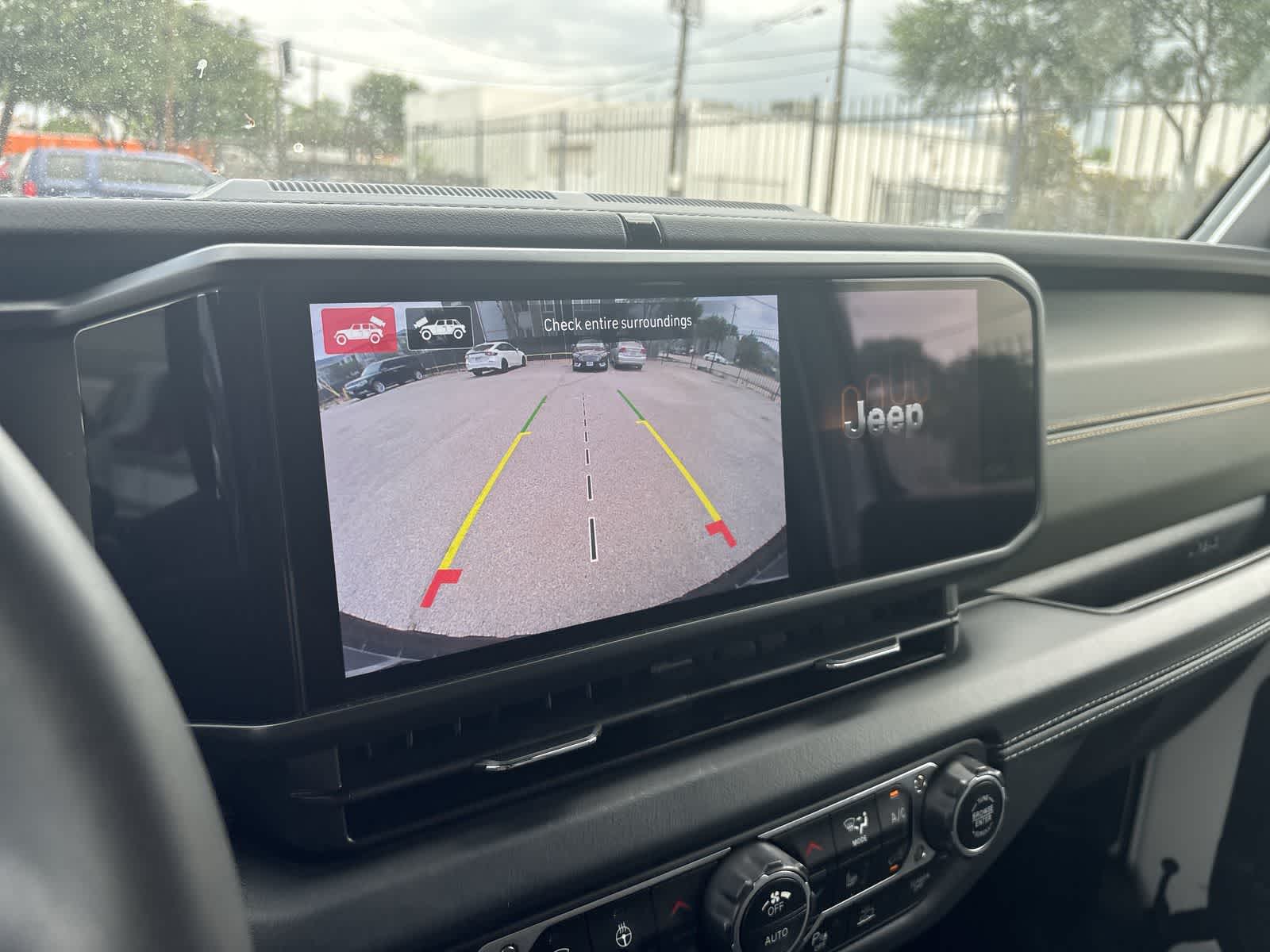 Thumbnail: 2024 Jeep Wrangler - 27