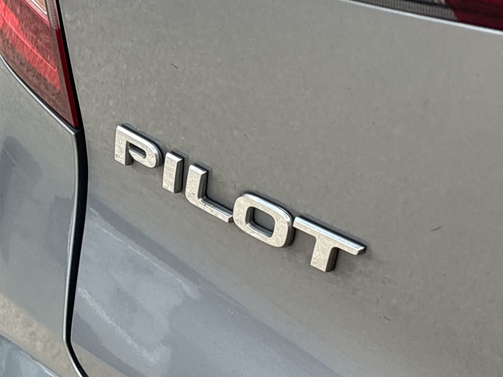 Thumbnail: 2020 Honda Pilot - 10