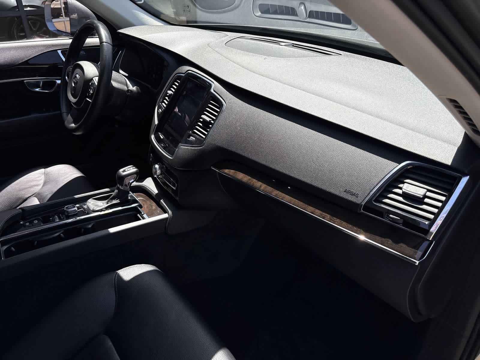 Thumbnail: 2018 Volvo XC90 - 23