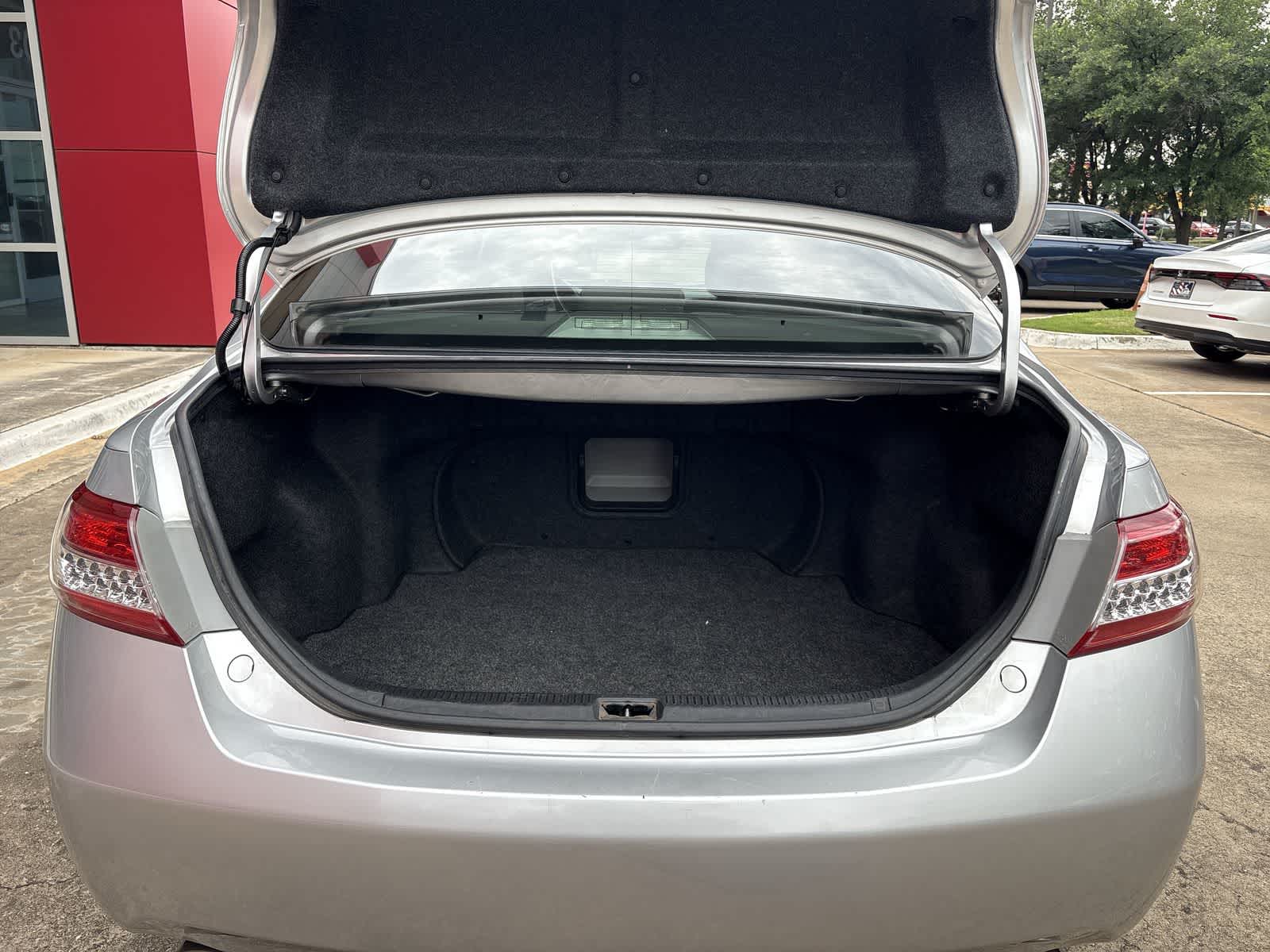 2011 Toyota Camry XLE 18