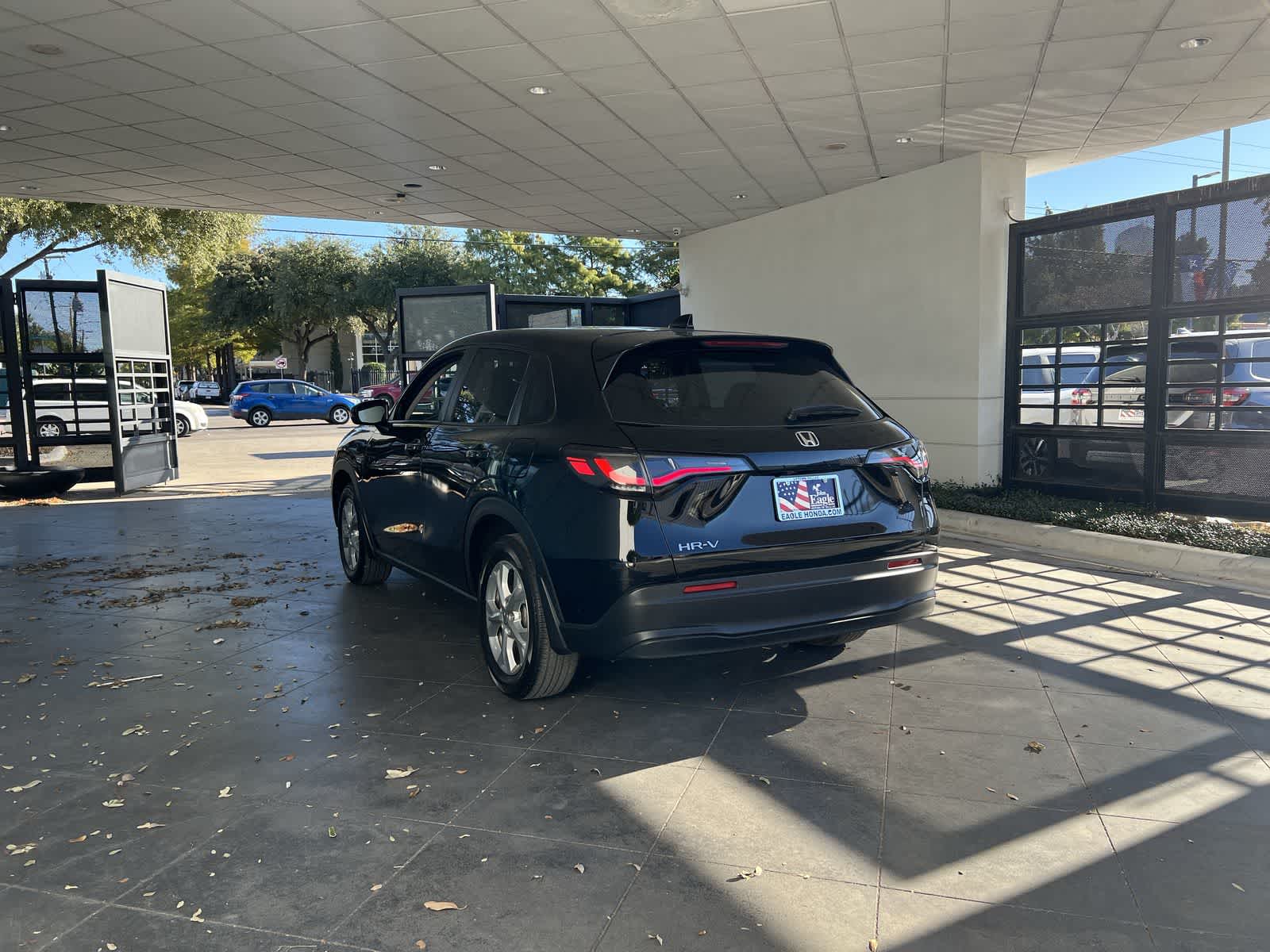 2023 Honda HR-V LX 2WD photo 4