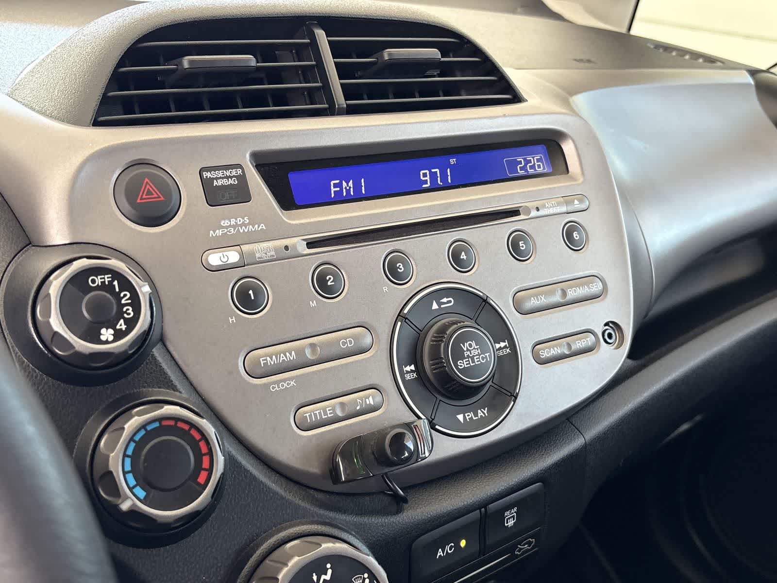 Thumbnail: 2013 Honda Fit - 26