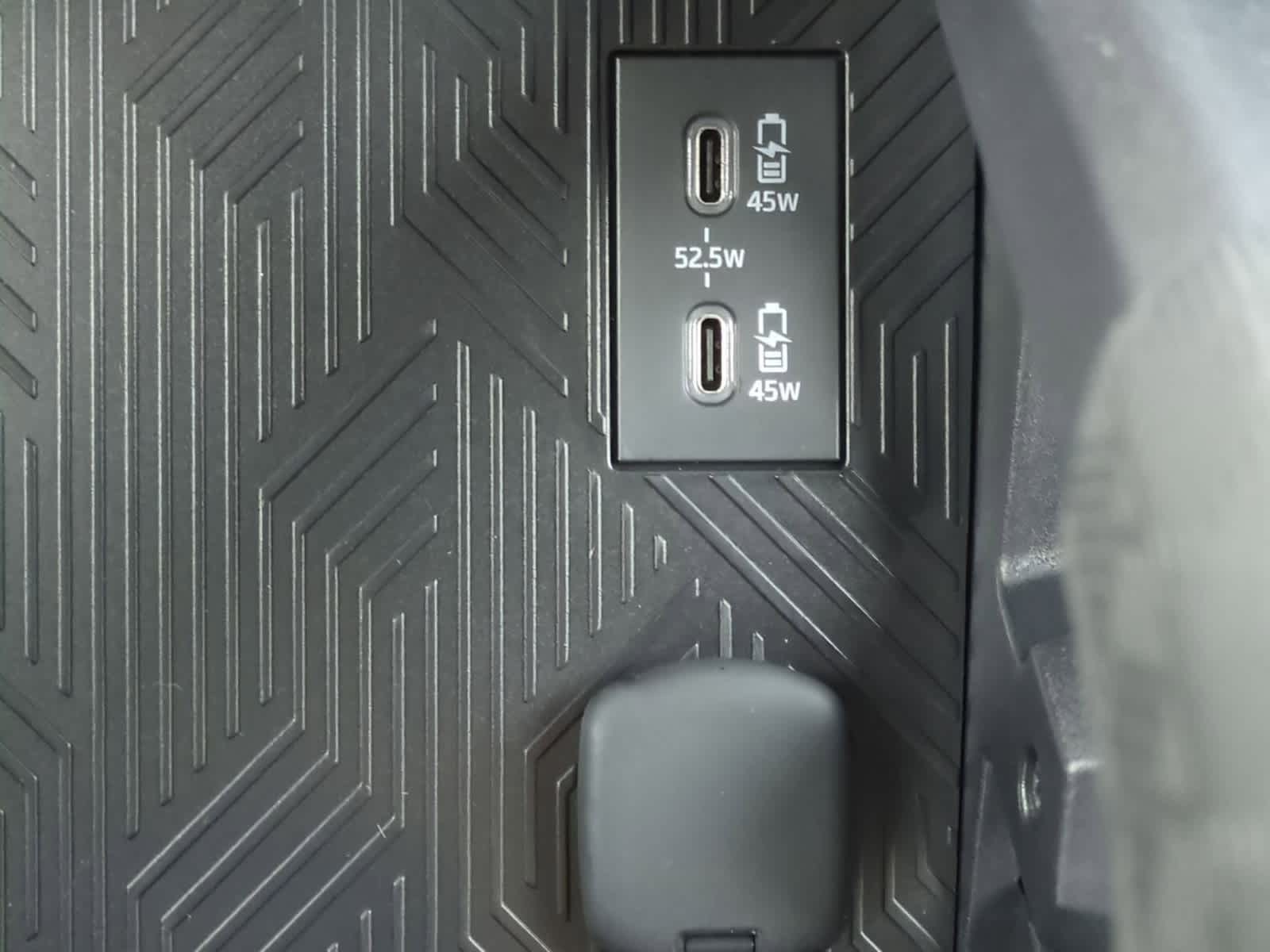 2025 Toyota Tacoma SR5 - Photo 23