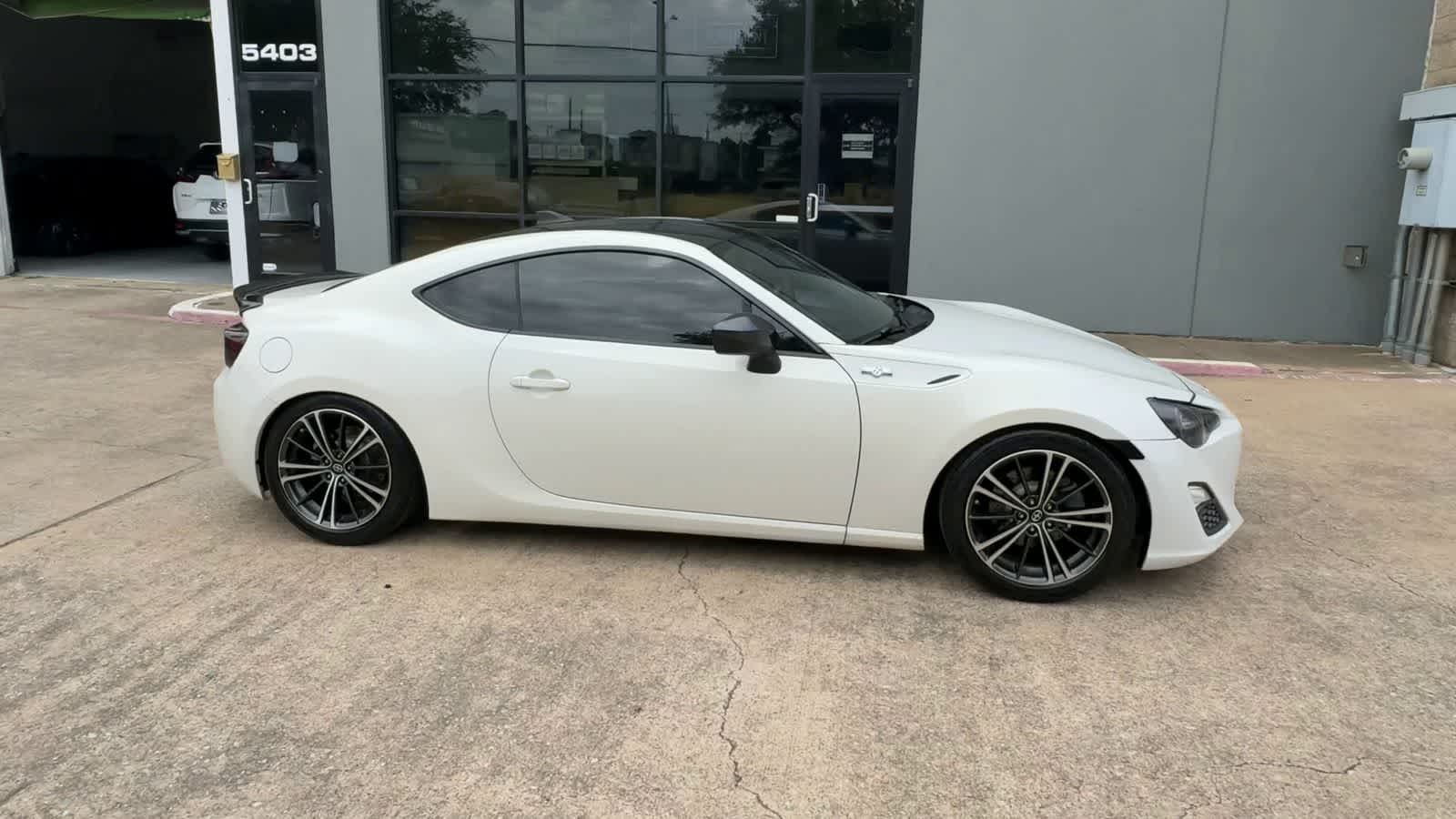 2016 Scion FR-S  9