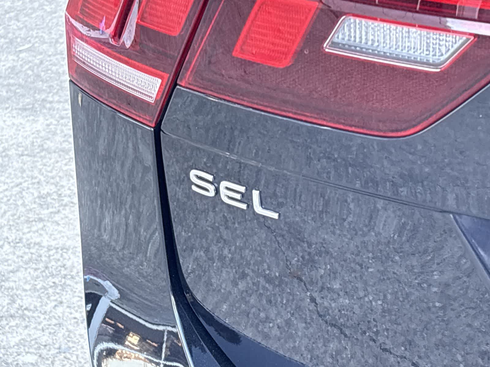 Thumbnail: 2023 Volkswagen Tiguan - 7