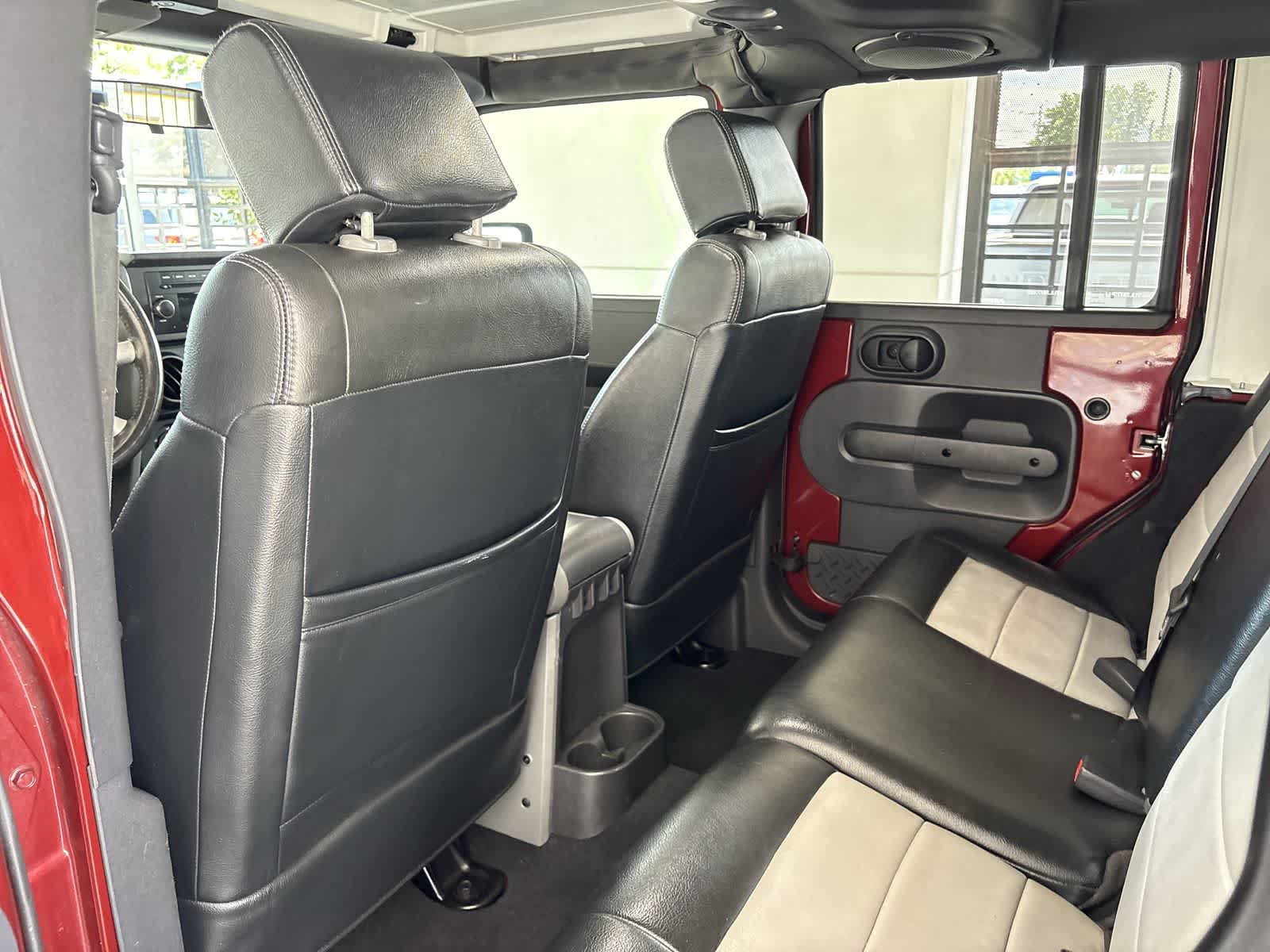 Thumbnail: 2010 Jeep Wrangler - 11