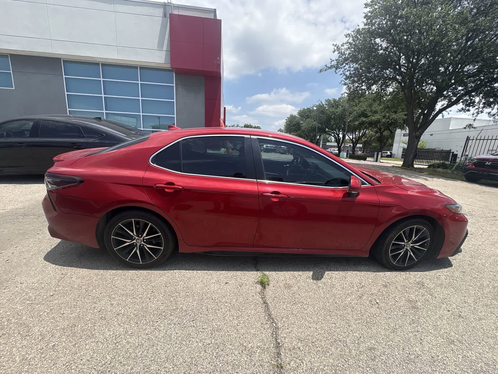 Thumbnail: 2022 Toyota Camry - 6