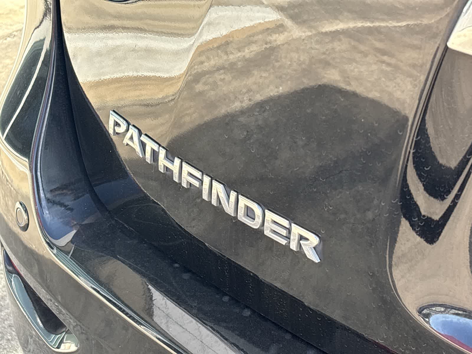 Thumbnail: 2016 Nissan Pathfinder - 10