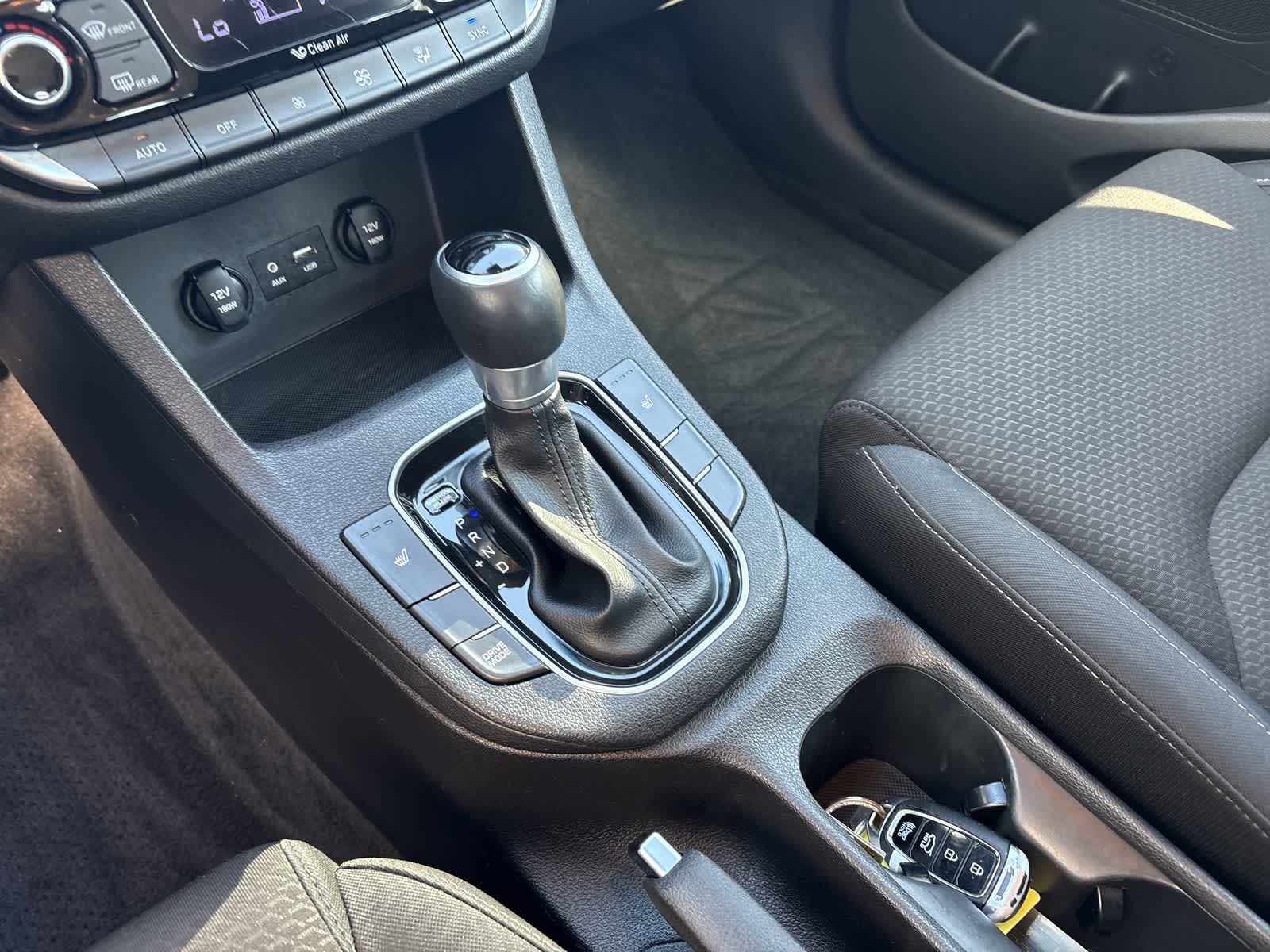 Thumbnail: 2018 Hyundai Elantra - 16