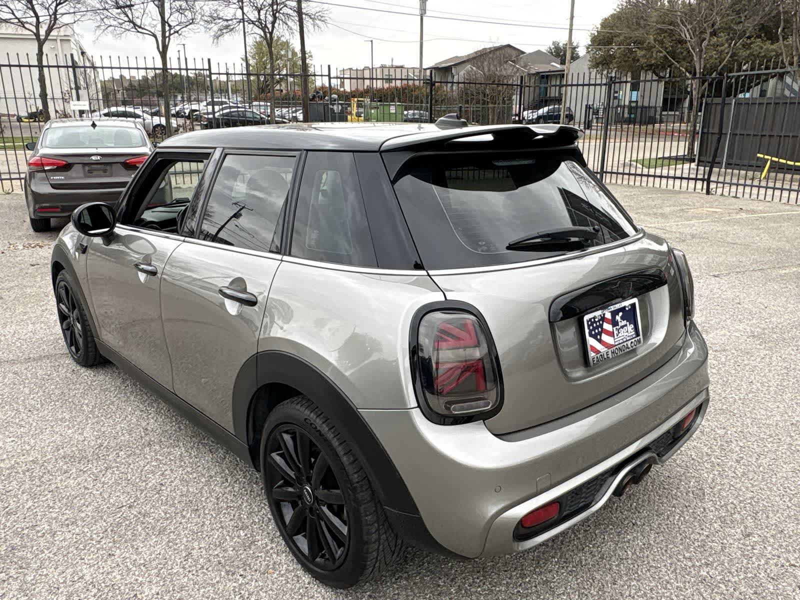 Thumbnail: 2018 MINI Cooper Hardtop - 12