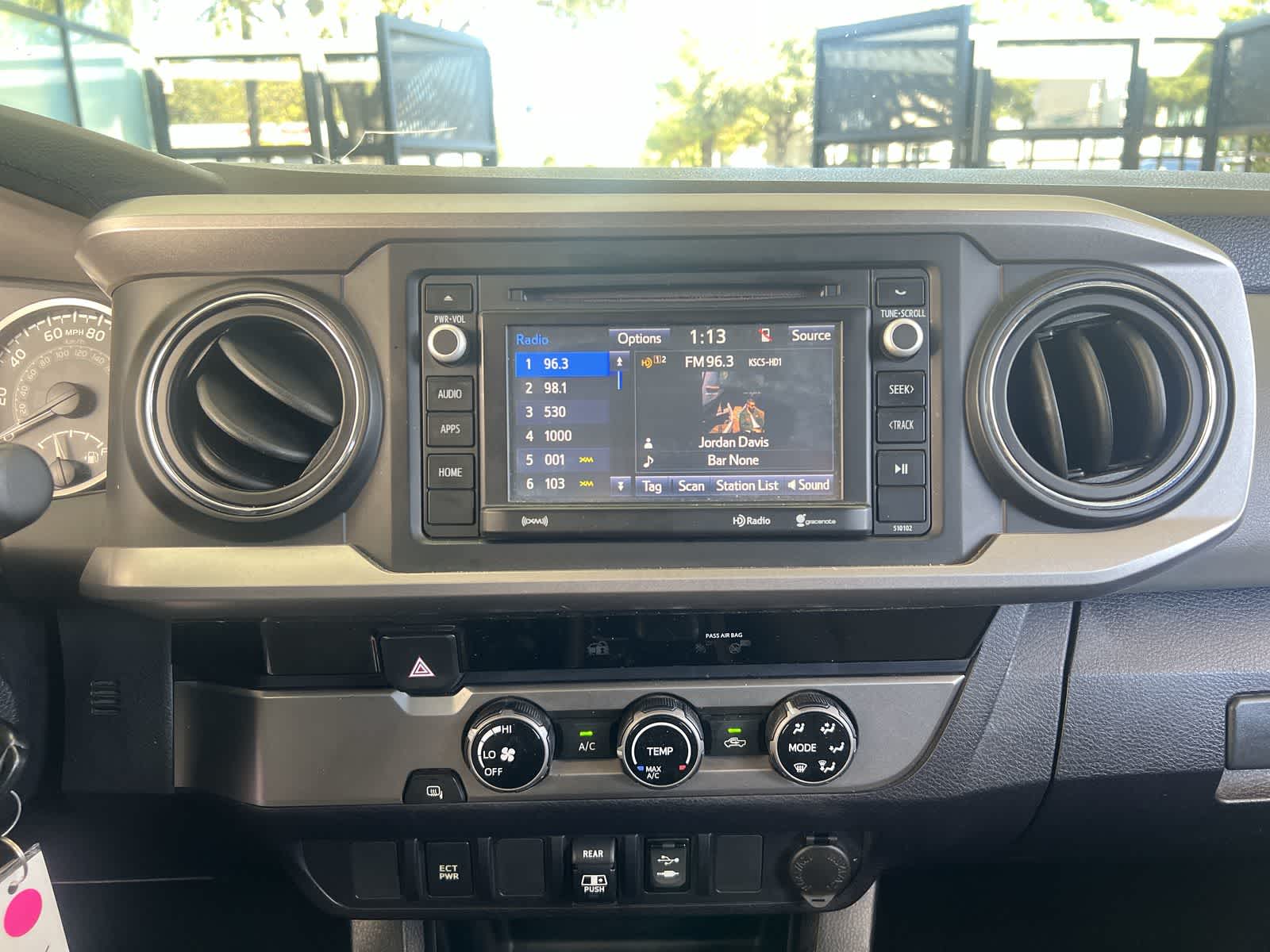 Thumbnail: 2018 Toyota Tacoma - 13