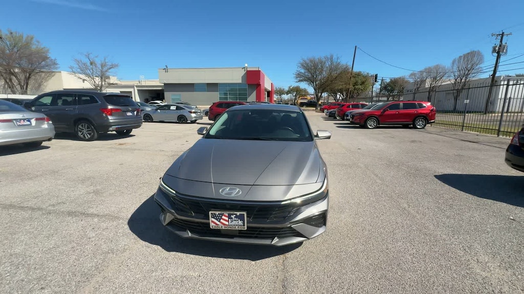 Used 2024 Hyundai Elantra Limited Sedan
