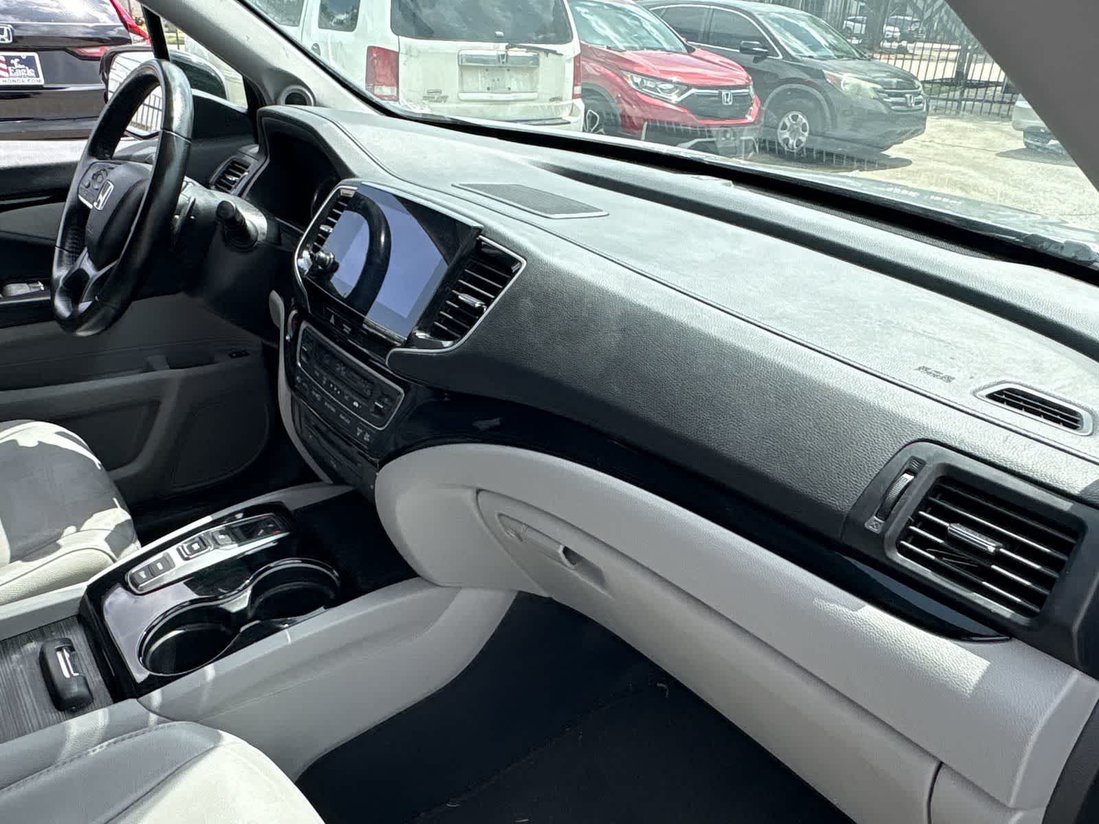 Thumbnail: 2020 Honda Pilot - 17