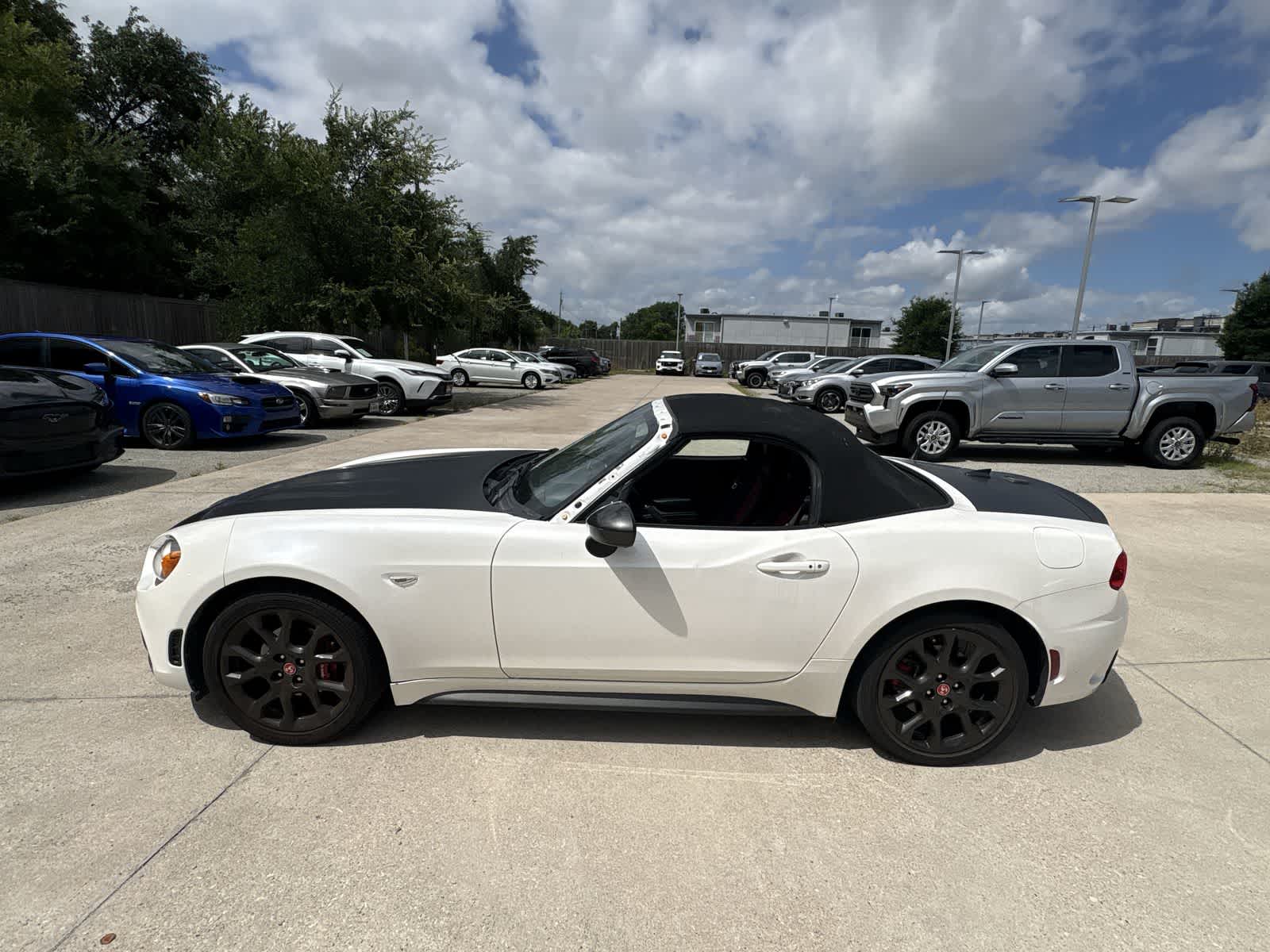 Thumbnail: 2019 Fiat 124 Spider - 3