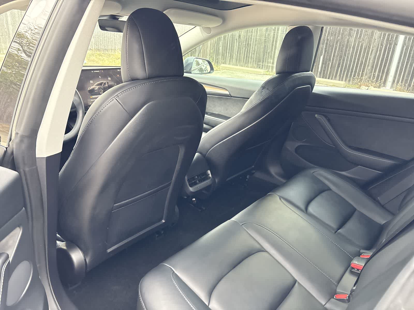 Thumbnail: 2022 Tesla Model 3 - 10