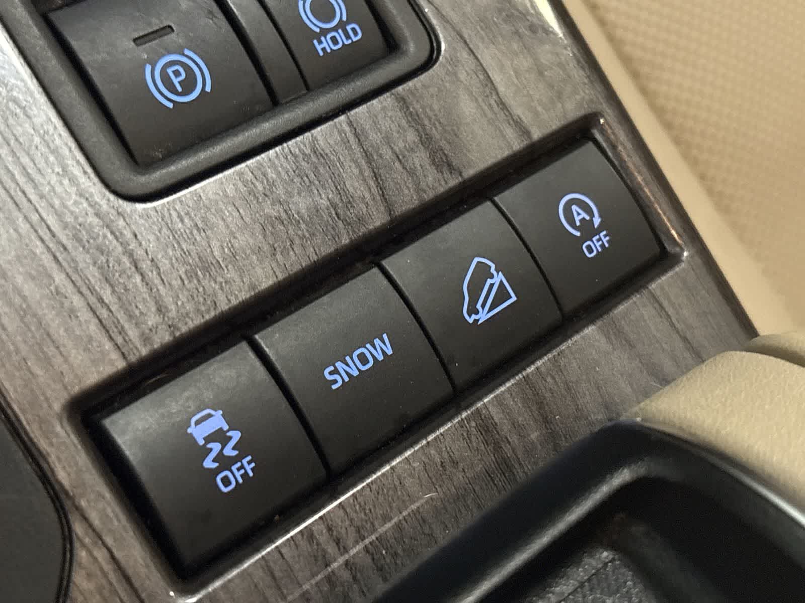 Thumbnail: 2020 Toyota Highlander - 16