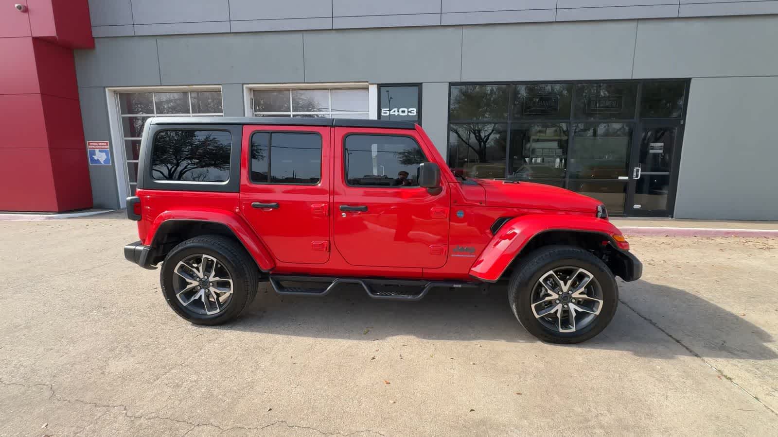 Thumbnail: 2024 Jeep Wrangler - 9