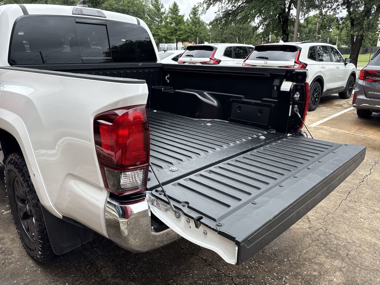 2023 Toyota Tacoma SR5 18
