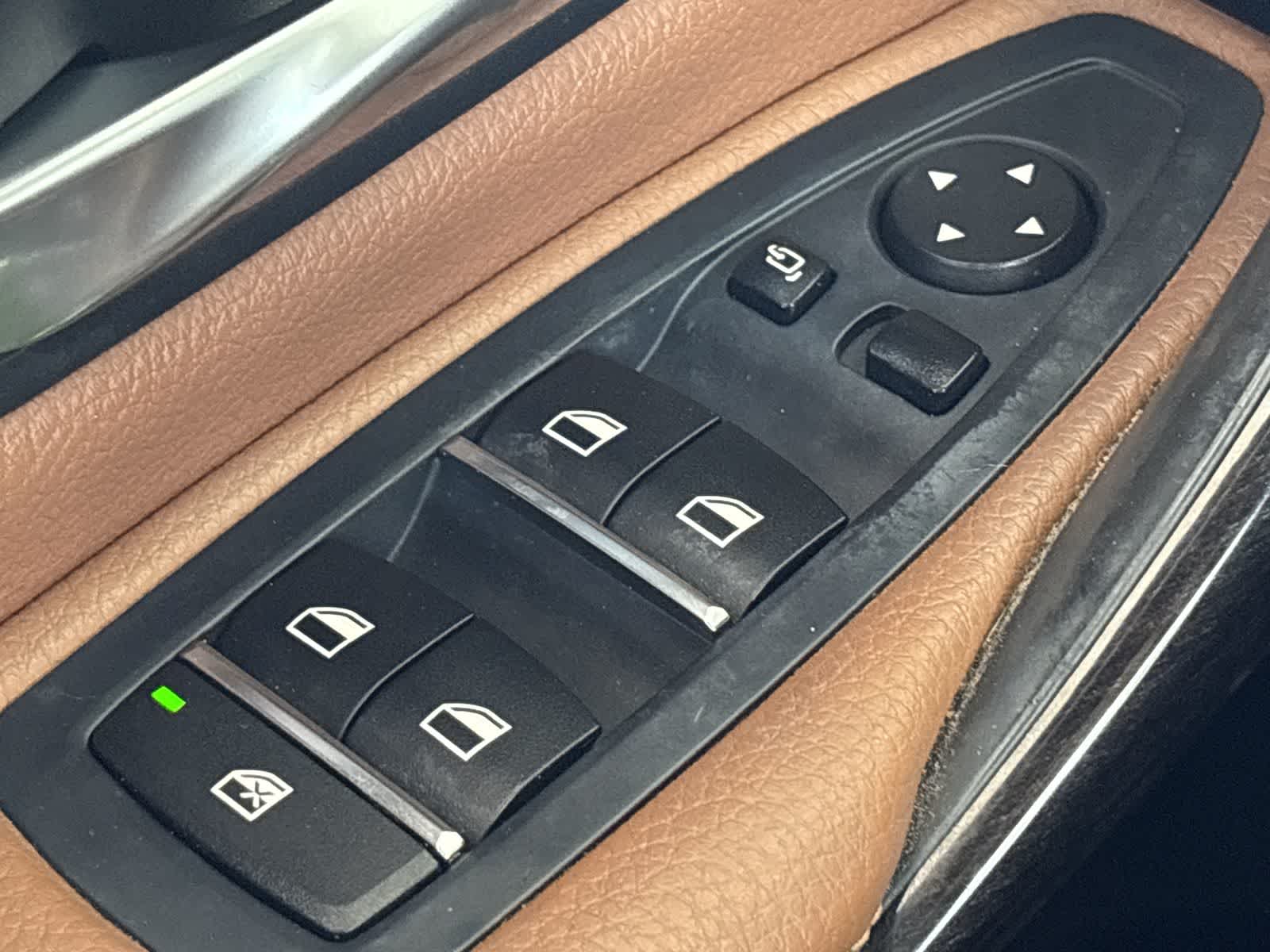 Thumbnail: 2016 BMW 3 Series - 32